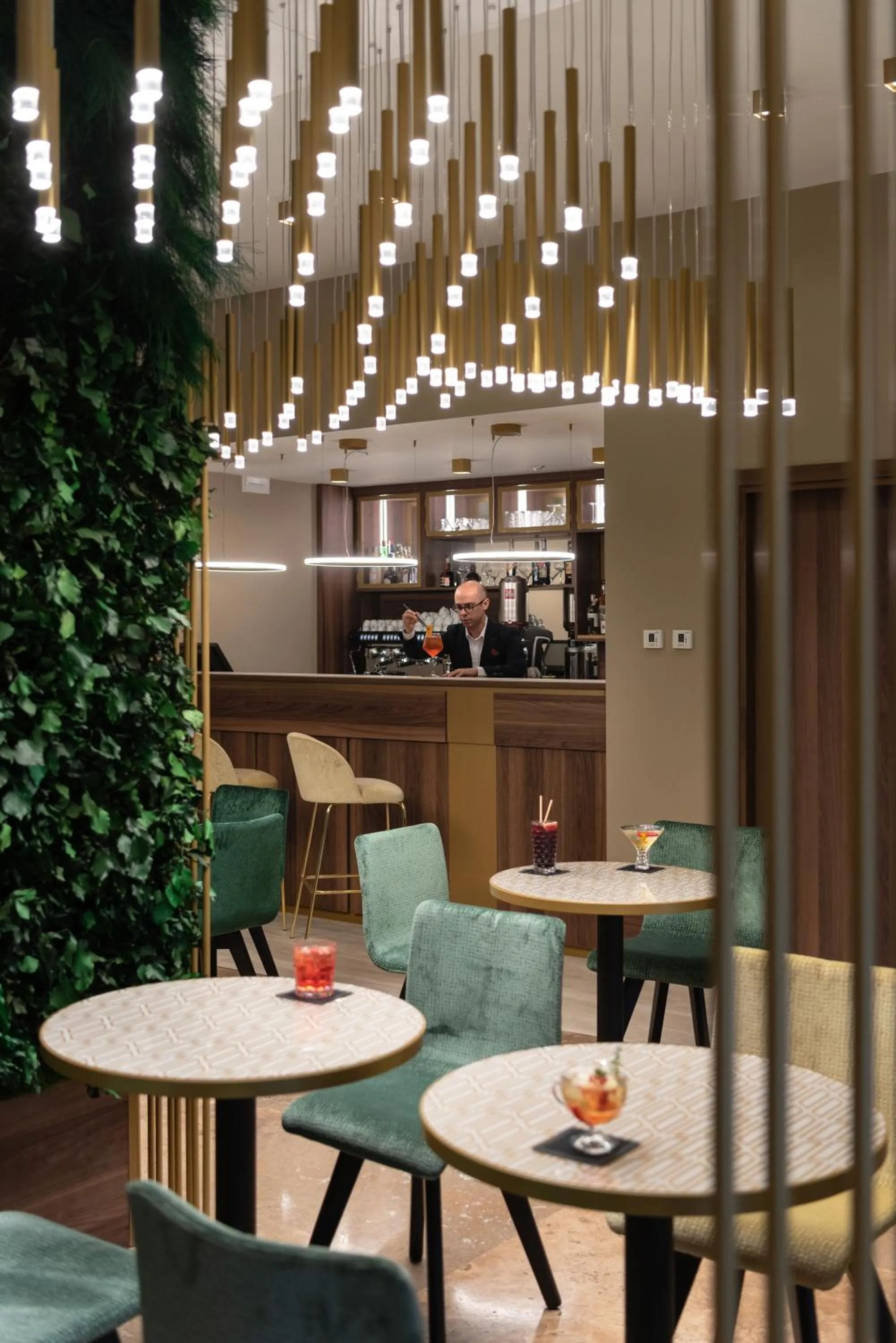 Restaurant/places to eat in Hotel Tocq