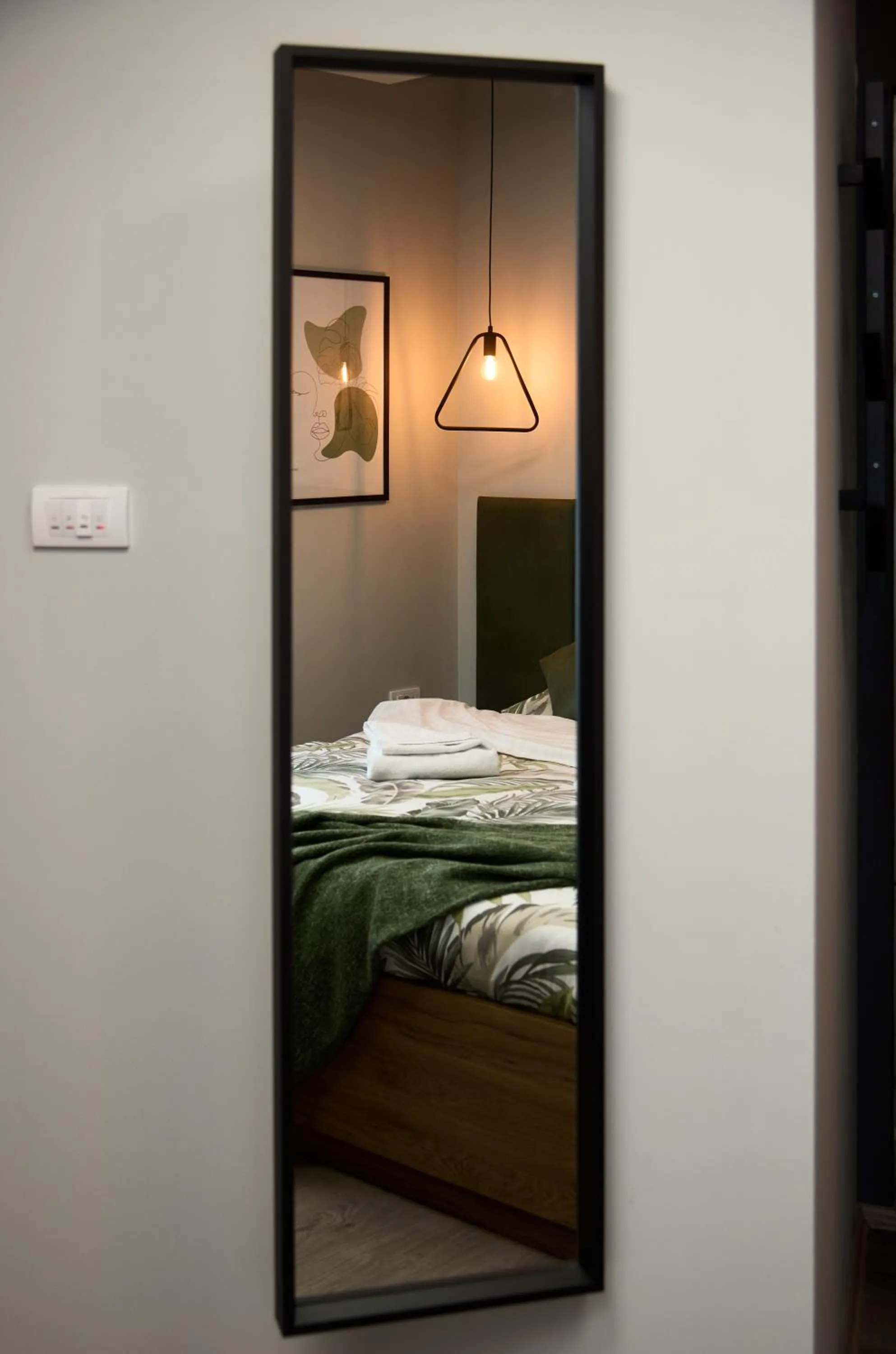 Bed in Manoir Apartments City Center