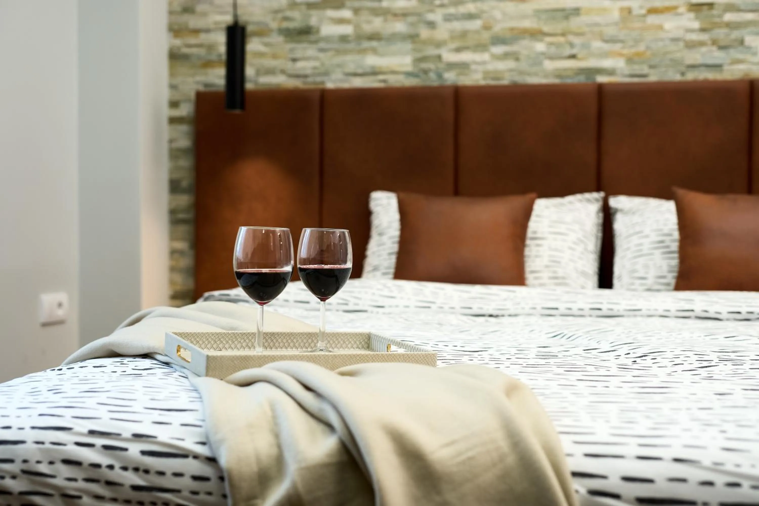 Bed in Manoir Apartments City Center