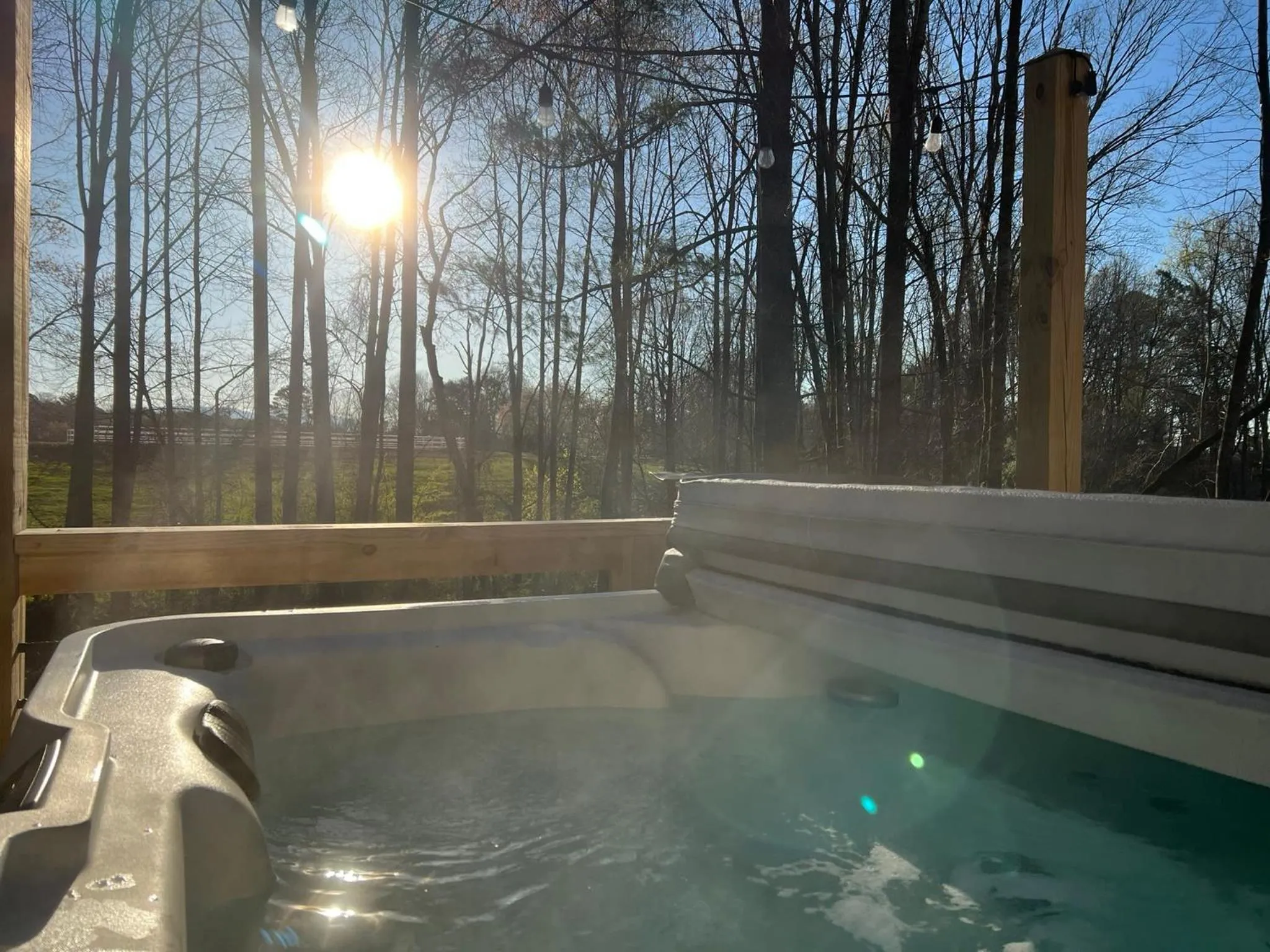 Less than 3 miles to Downtown with firepit