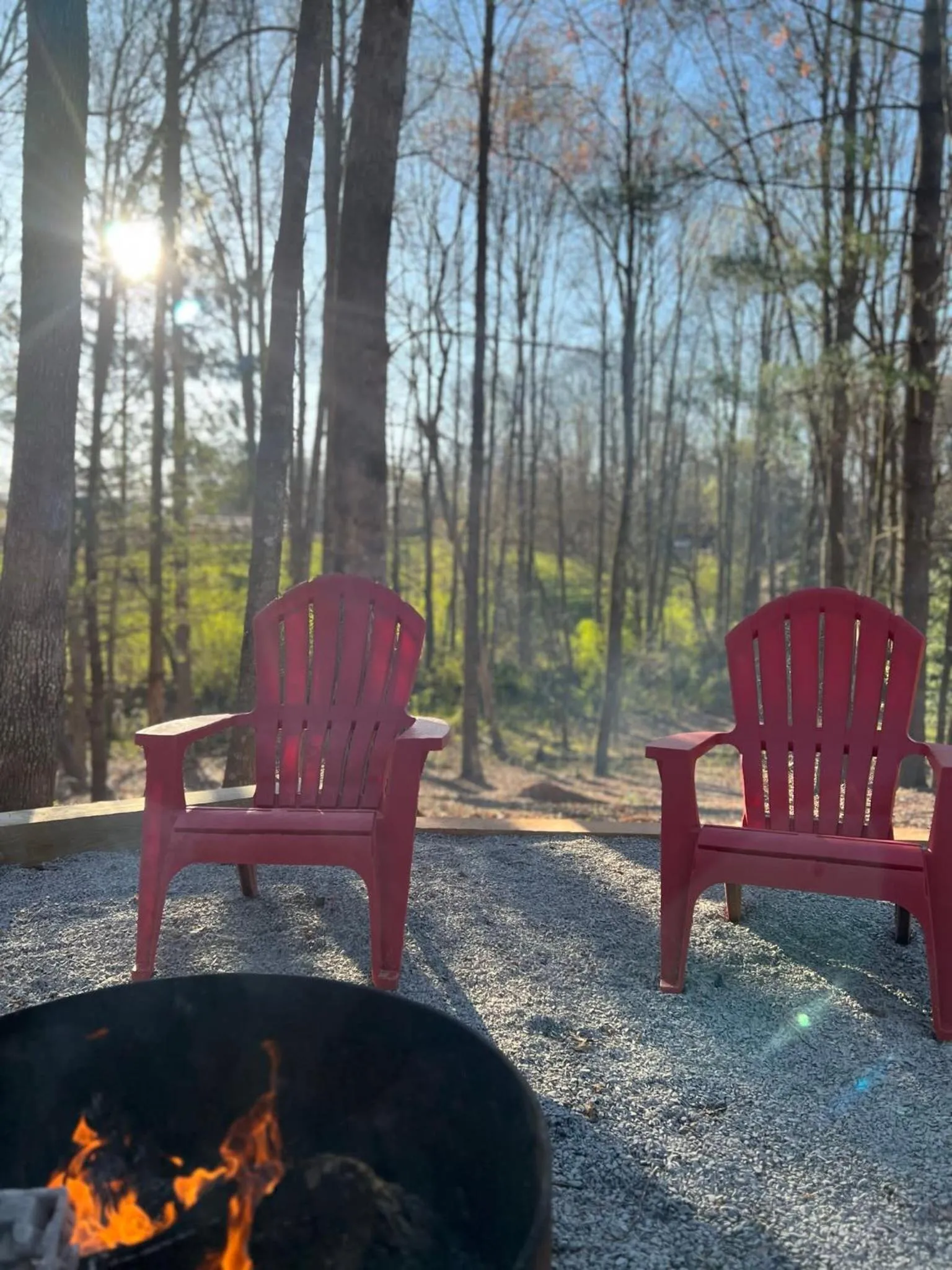 Less than 3 miles to Downtown with firepit