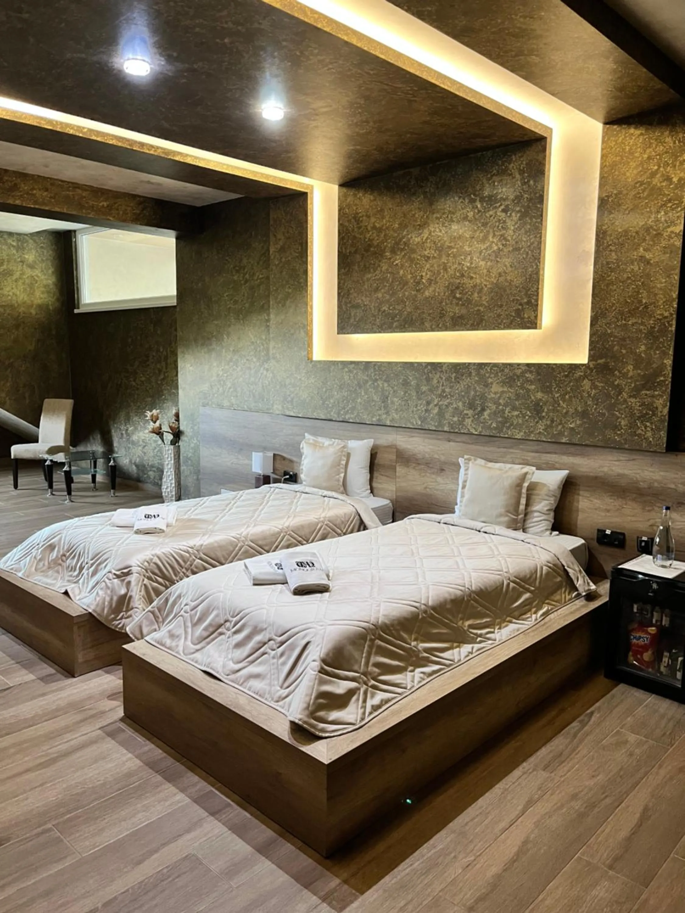 Bedroom, Bed in Monogramlux