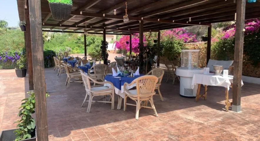 Patio in Hotel Restaurant Baladrar