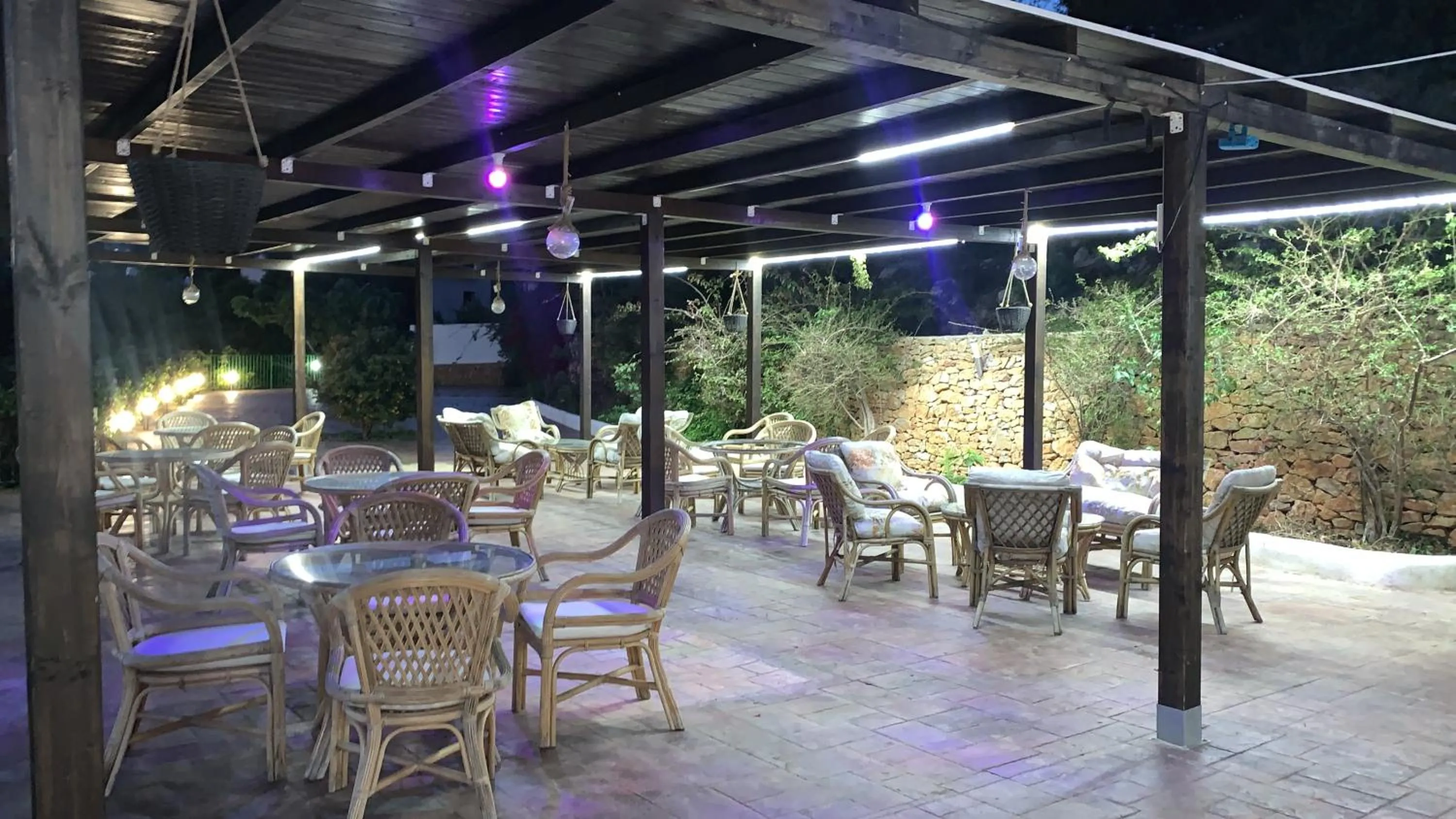 Patio in Hotel Restaurant Baladrar