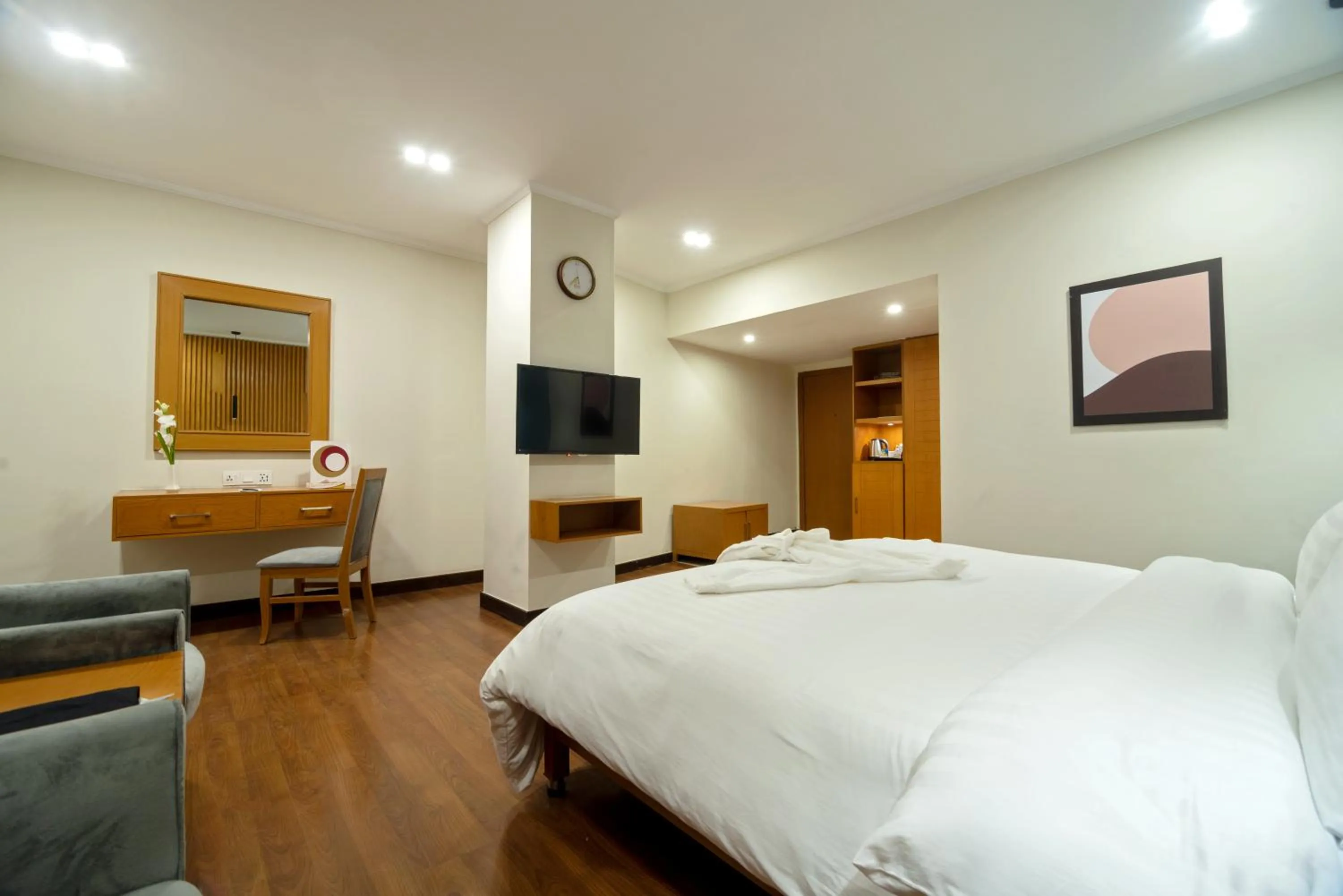 Photo of the whole room, Bed in Hotel One Tower Gulberg, Lahore