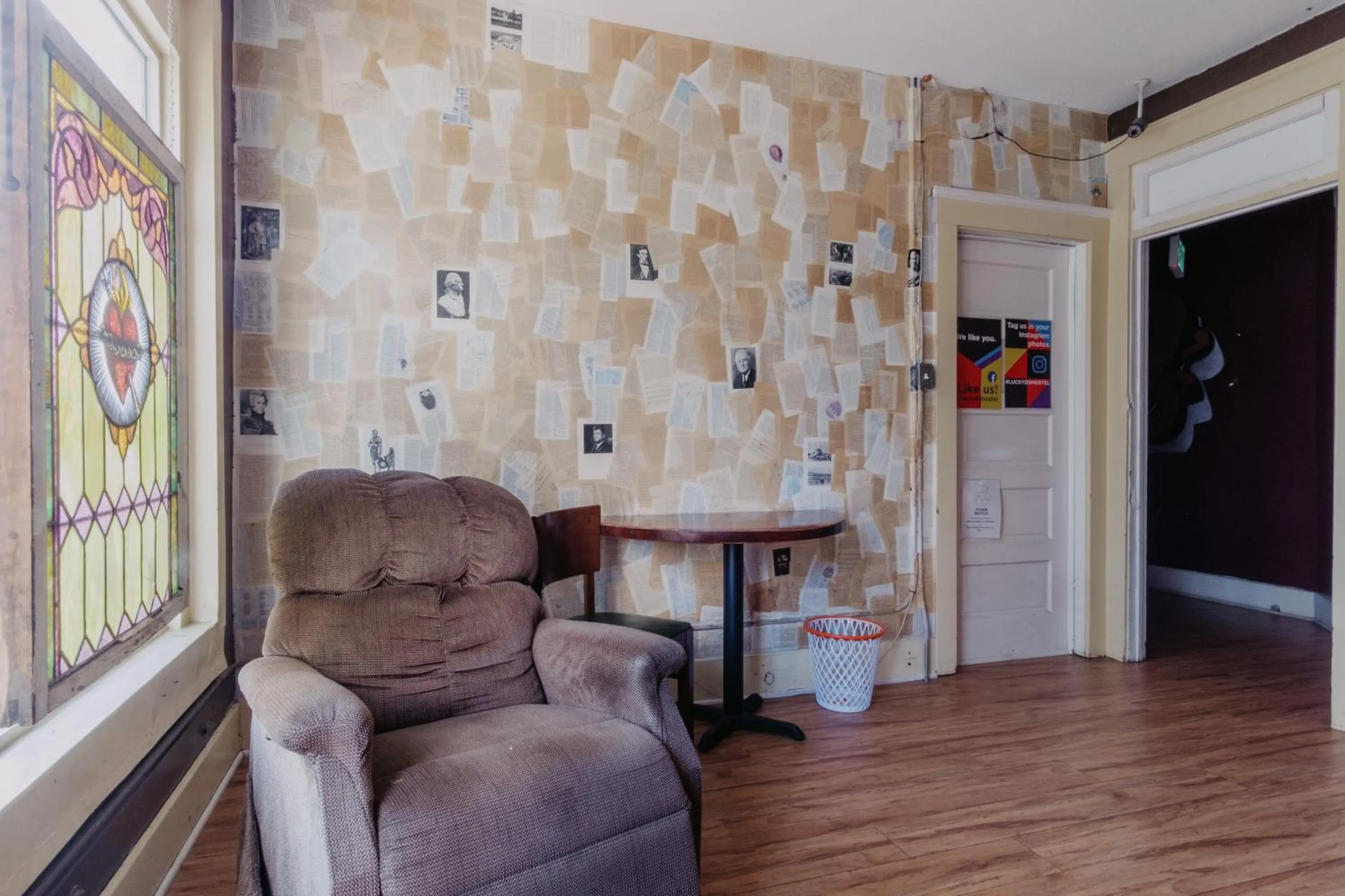 Library in Lucky D's Youth and Traveler's Hostel