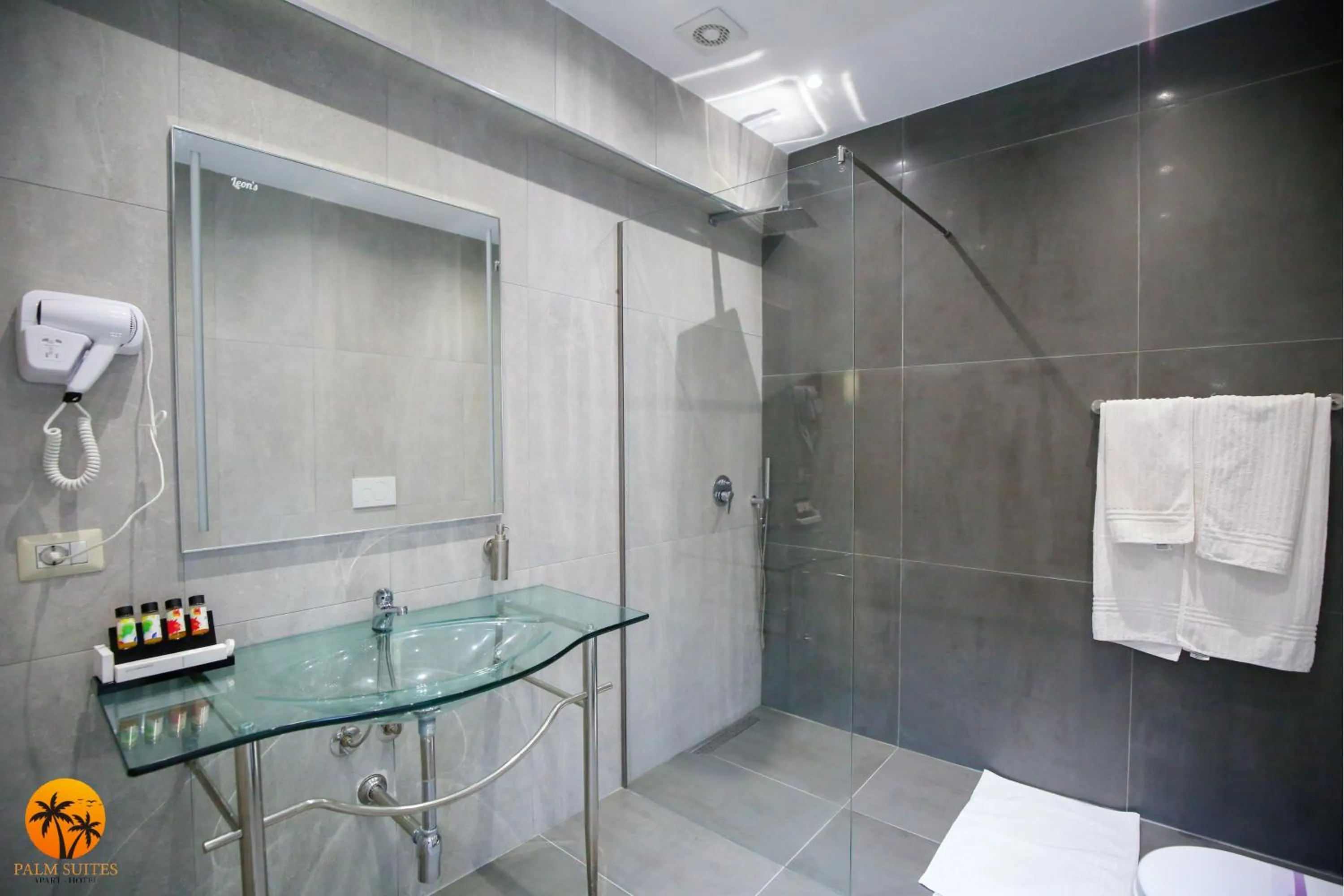 Bathroom in Palm Suites Apartment-Suite