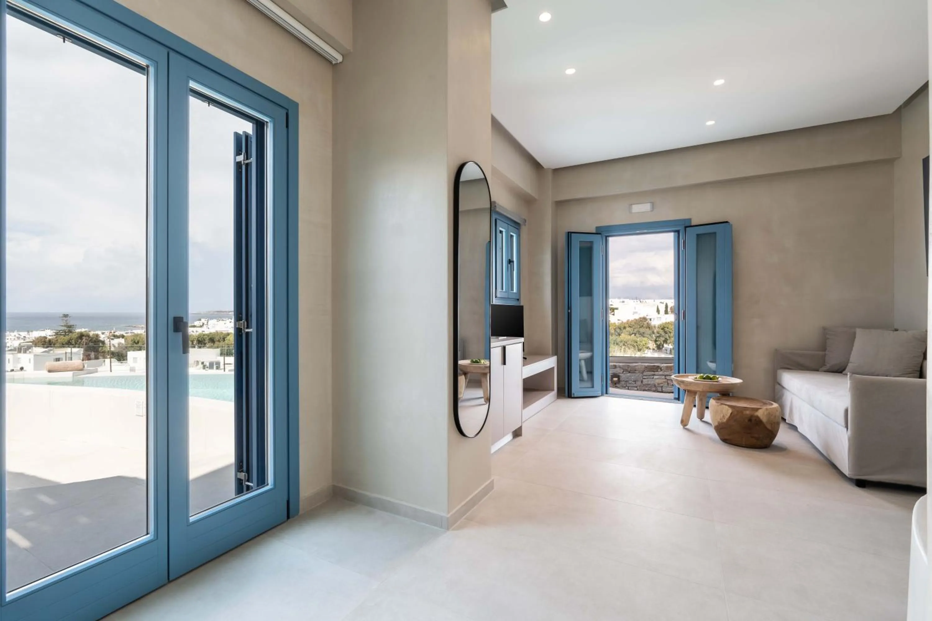 TV and multimedia in Aura Suites Paros