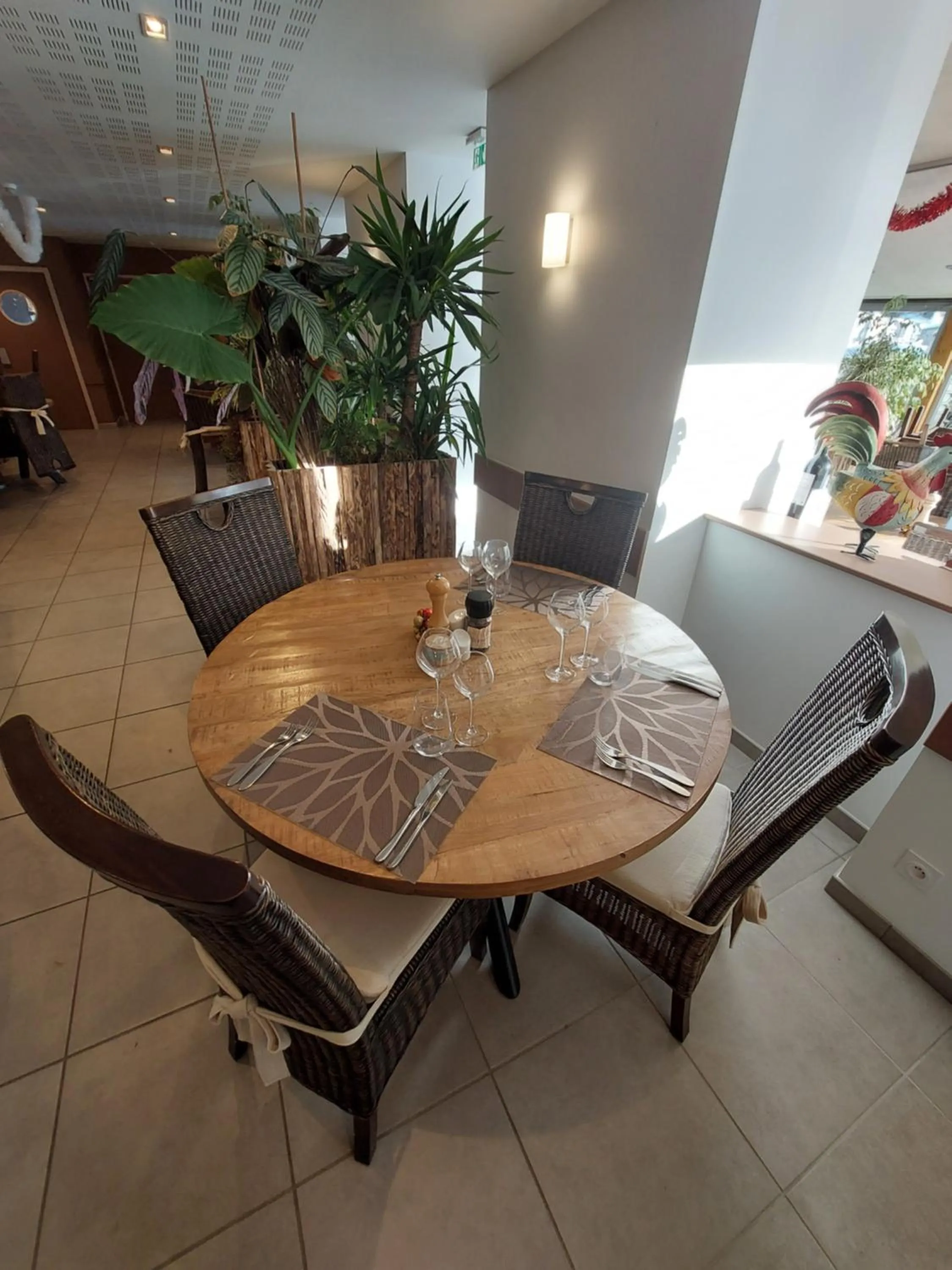 Restaurant/places to eat in SARL DU PARC Hôtel Les Tremplins