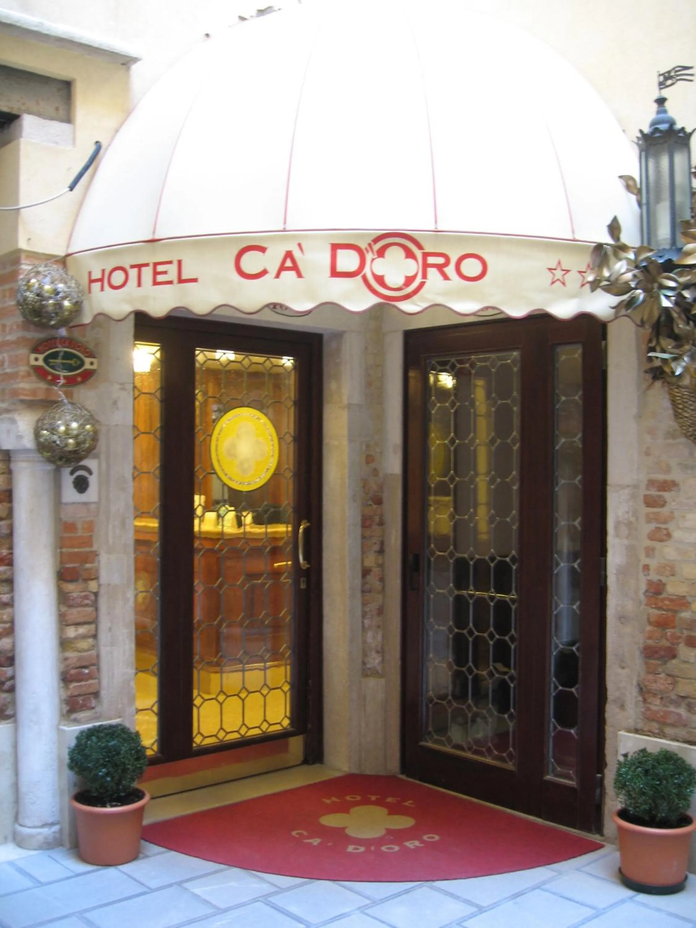 Facade/entrance in Hotel Ca' D'Oro - WENICE Deep Culture