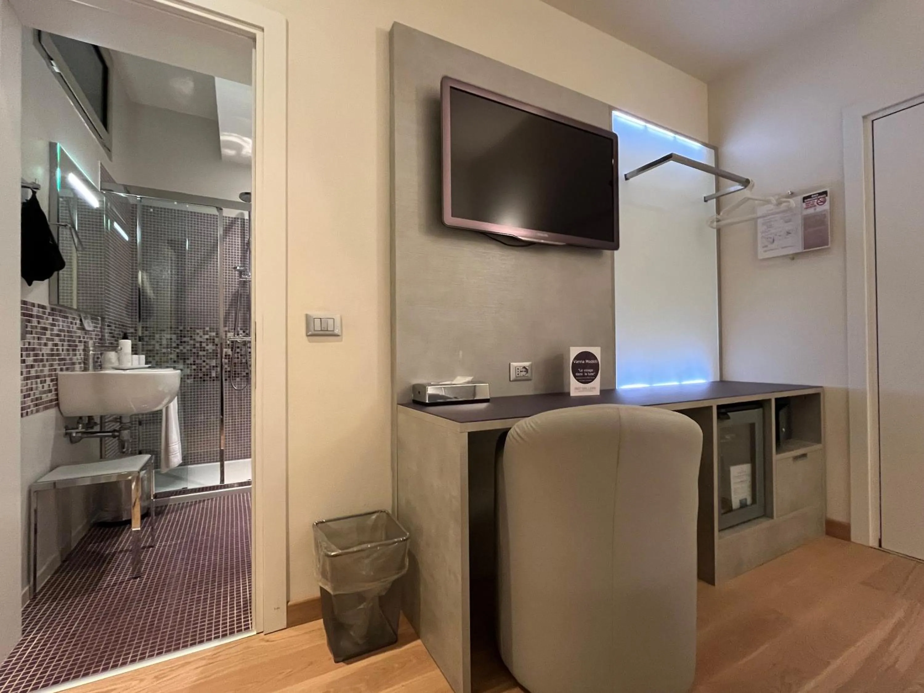 wardrobe in Hotel Annunziata