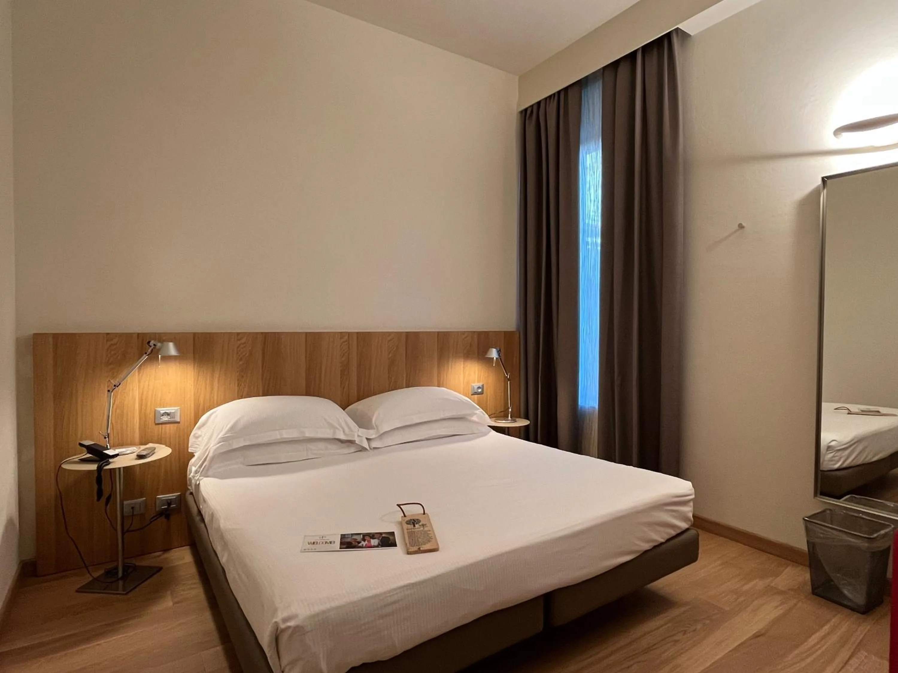 Bedroom, Bed in Hotel Annunziata