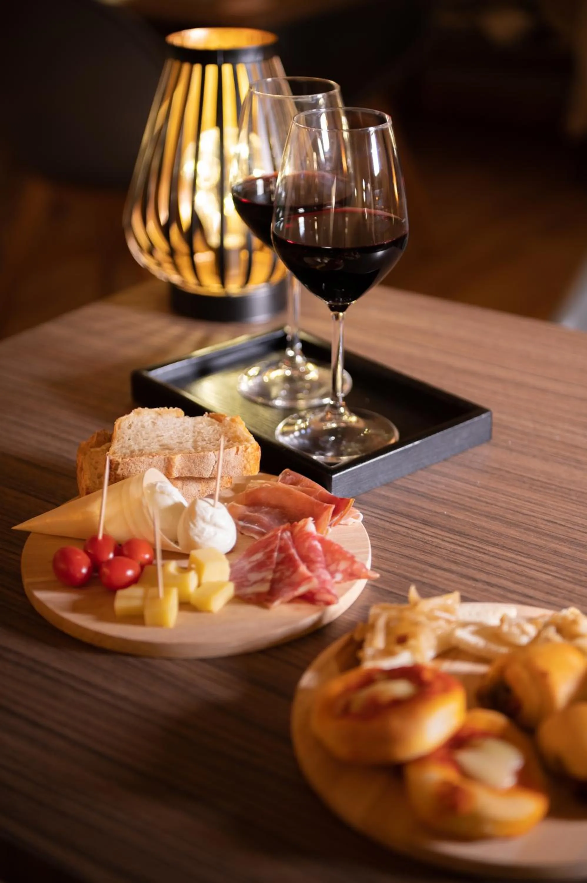 Restaurant/places to eat in Neocore