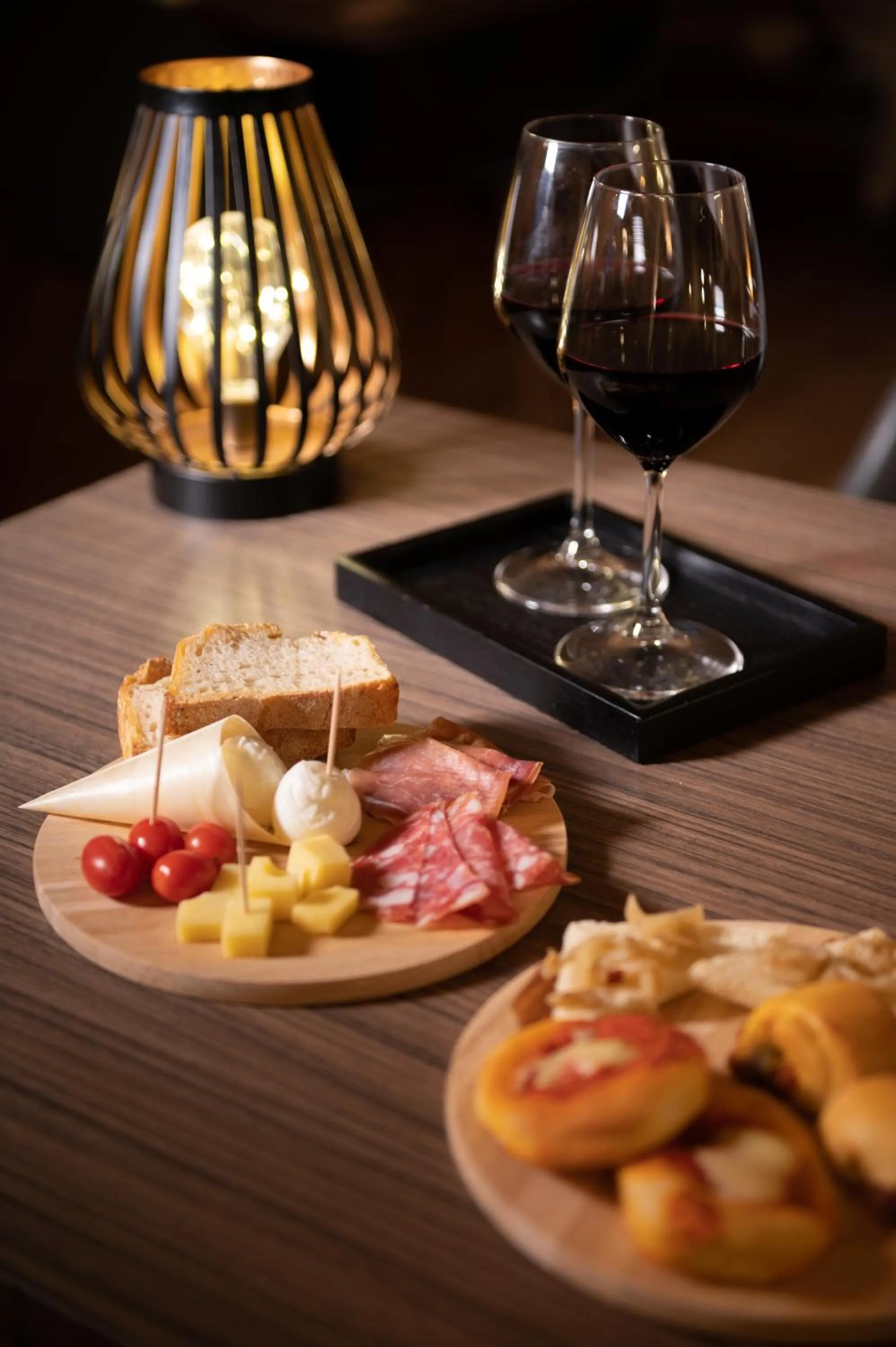 Restaurant/places to eat in Neocore