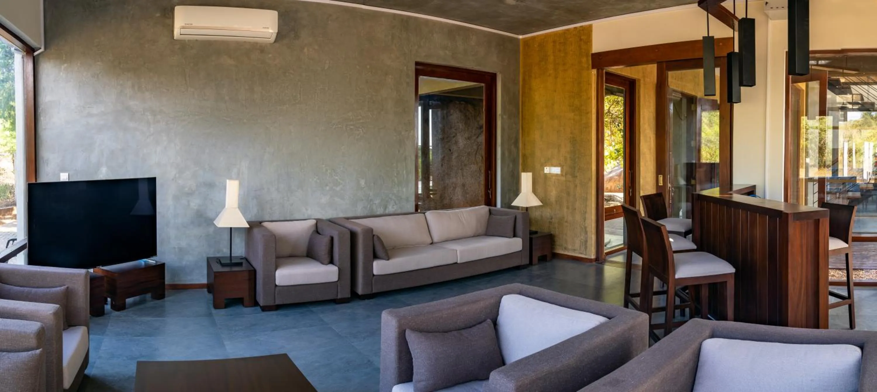 Communal lounge/ TV room in Rock Wild Yala