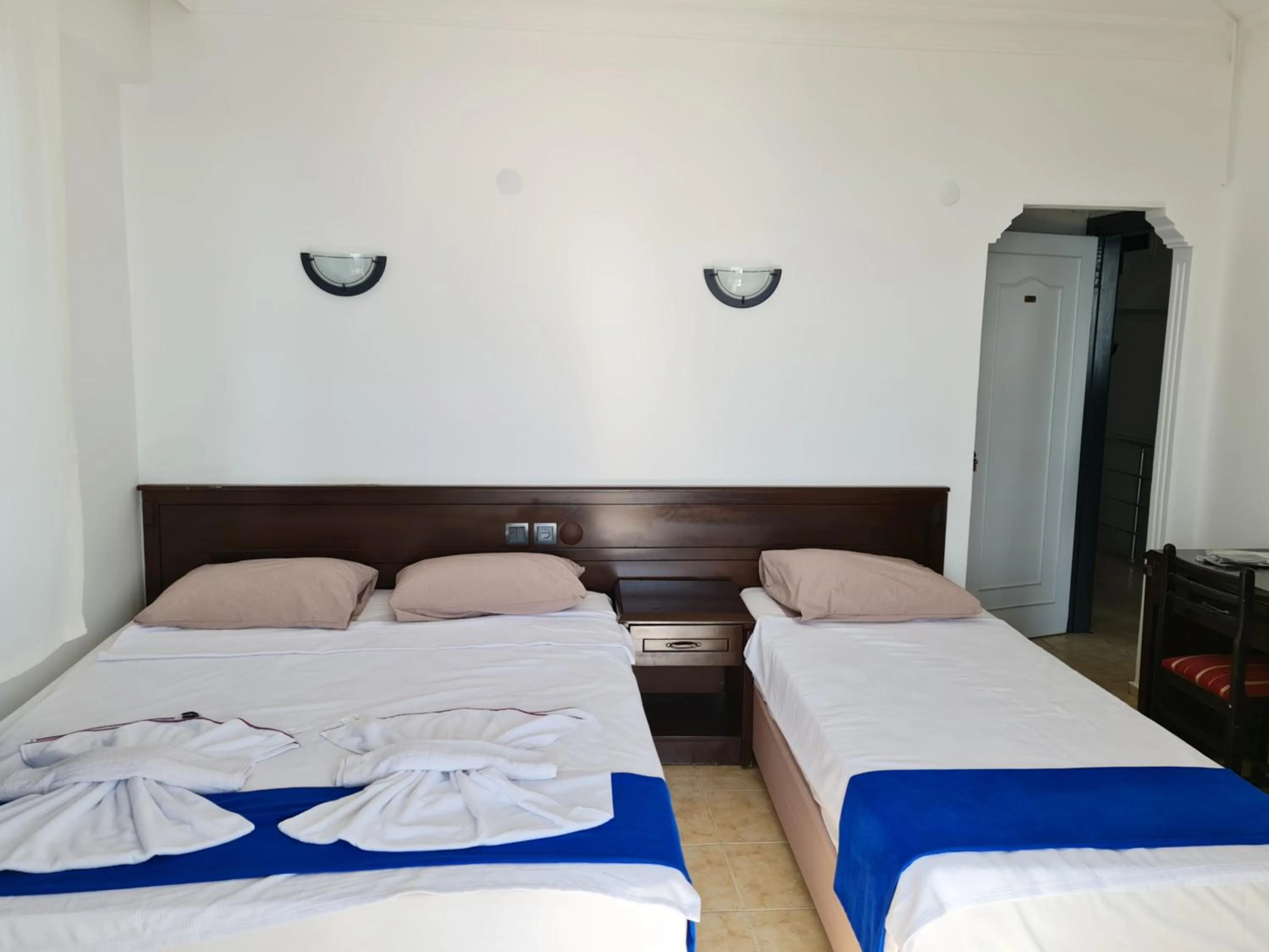 Bed in Moray & Duka Hotel