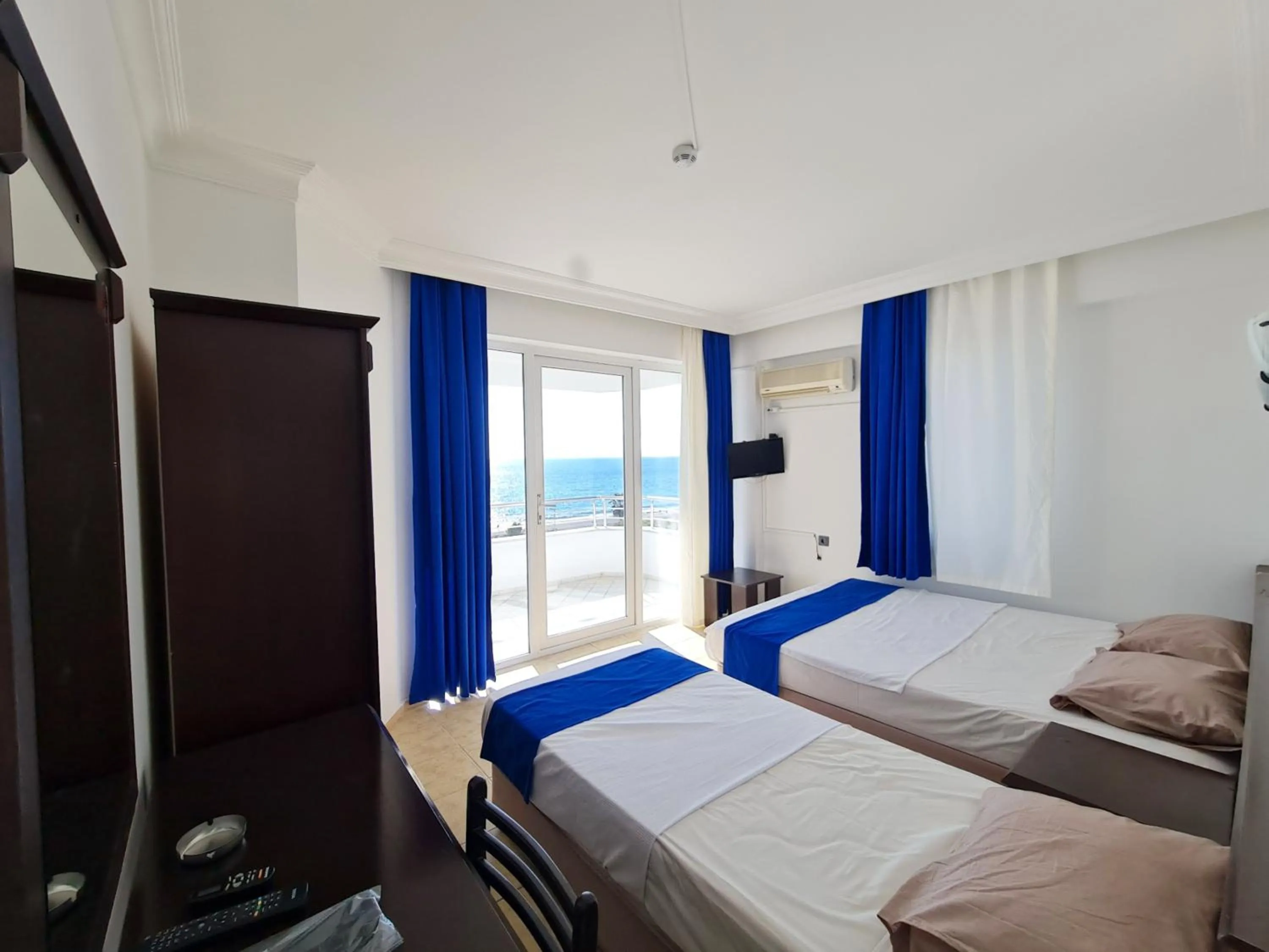 Bed in Moray & Duka Hotel
