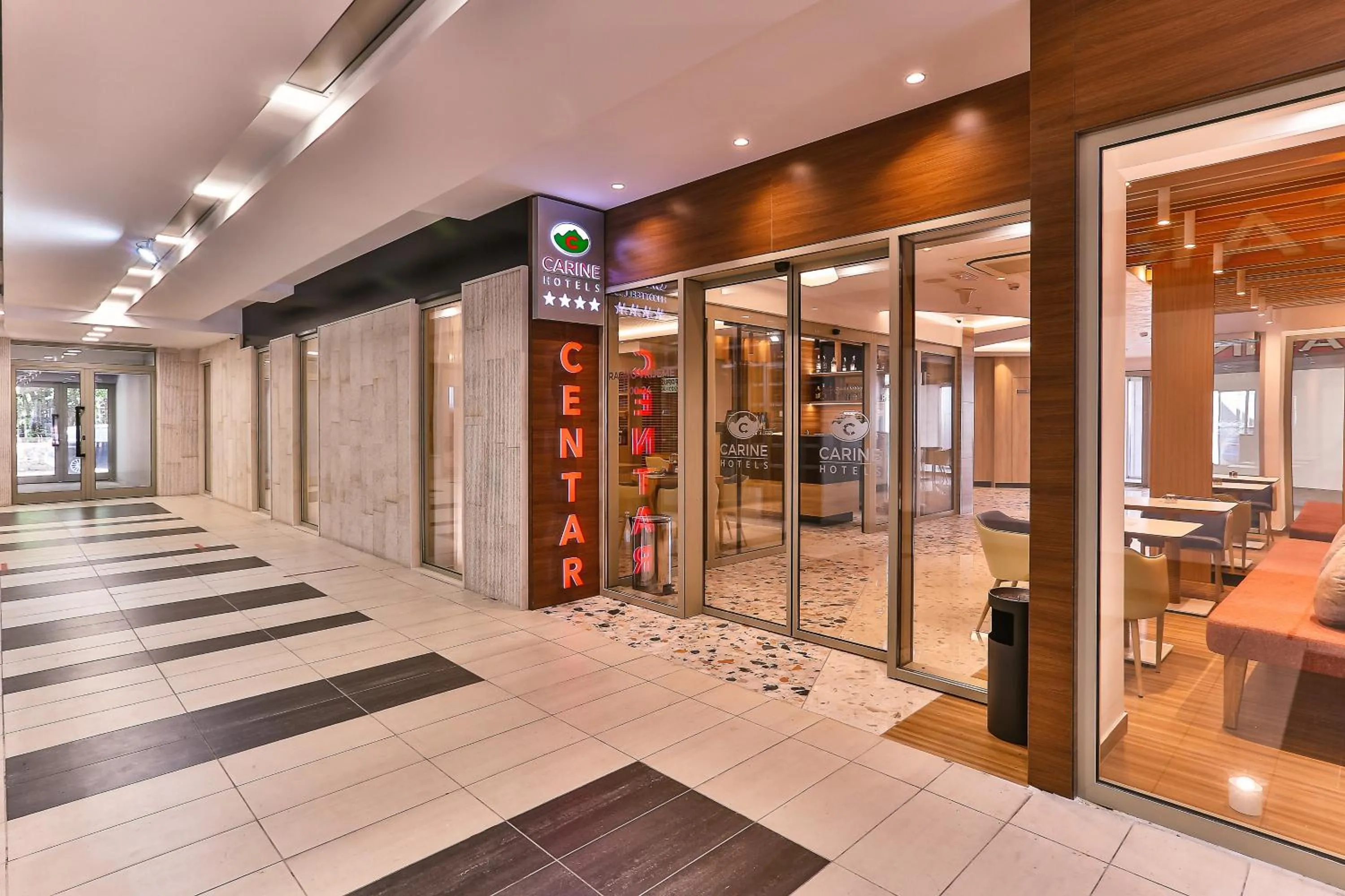 Facade/entrance in Carine Hotel Centar