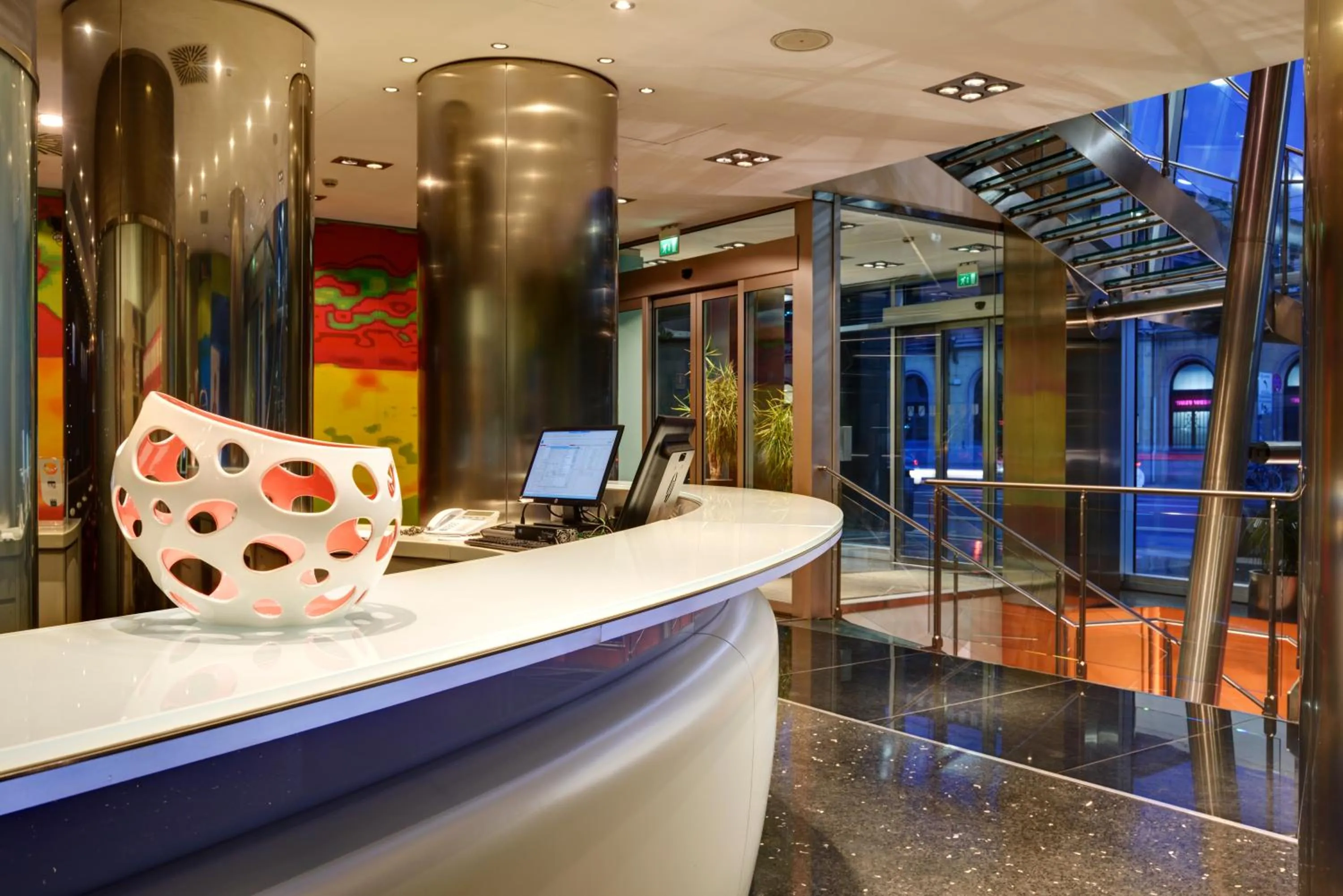 Lobby or reception in UNA Hotels Bologna Centro