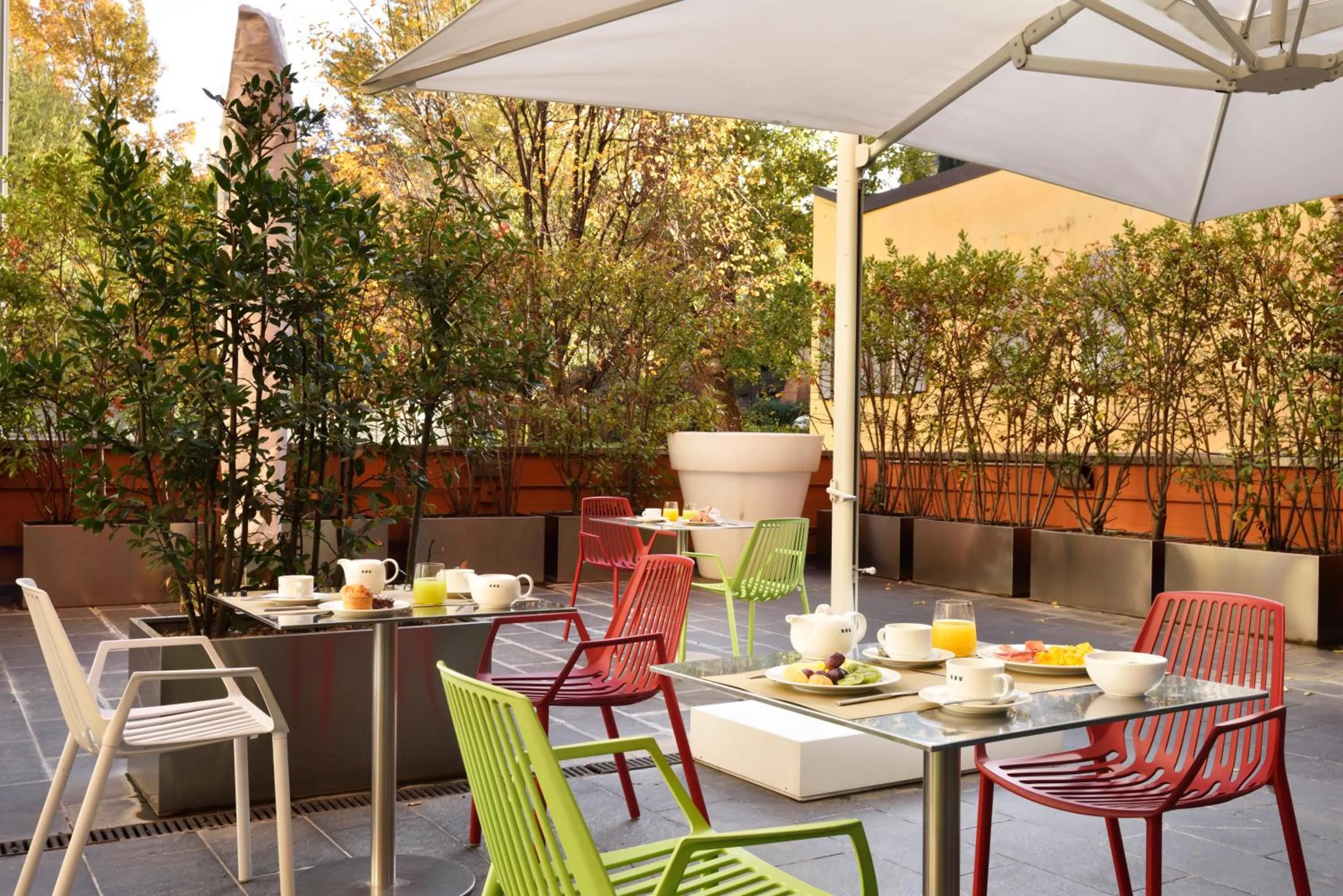 Restaurant/places to eat in UNA Hotels Bologna Centro