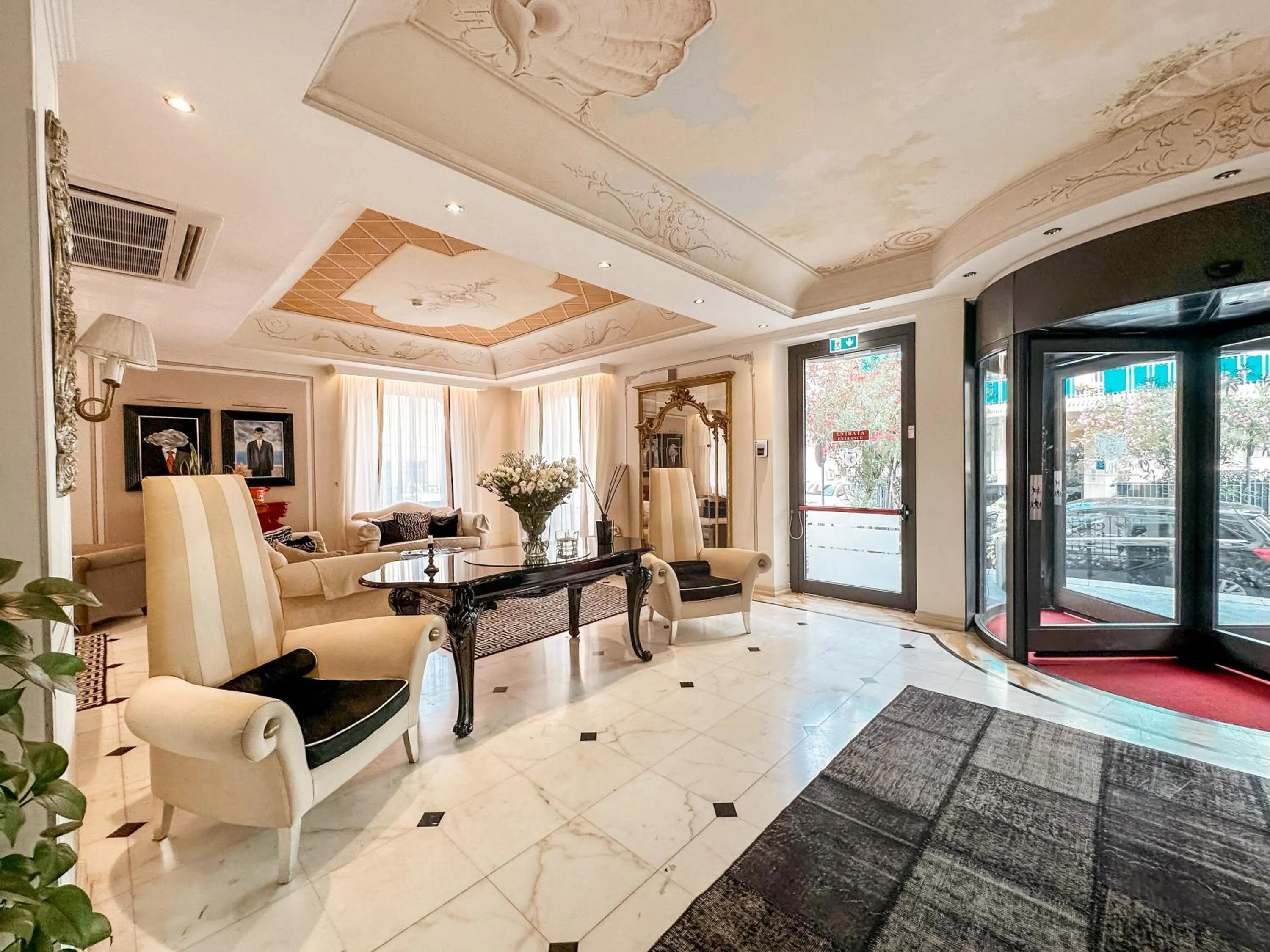 Lobby or reception in Hotel Jolanda