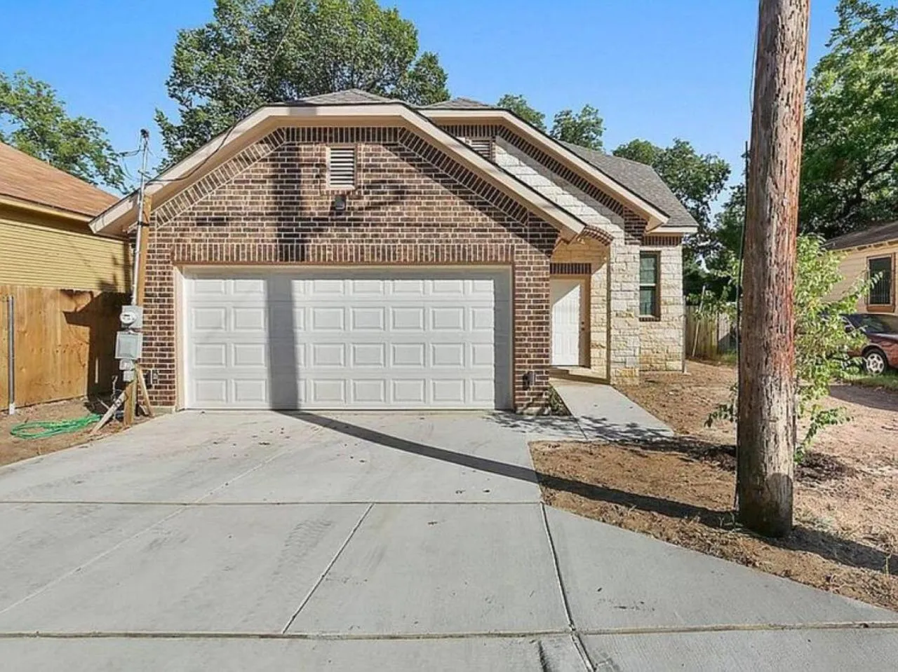 On site in Gorgeous Downtown 4 Bedroom