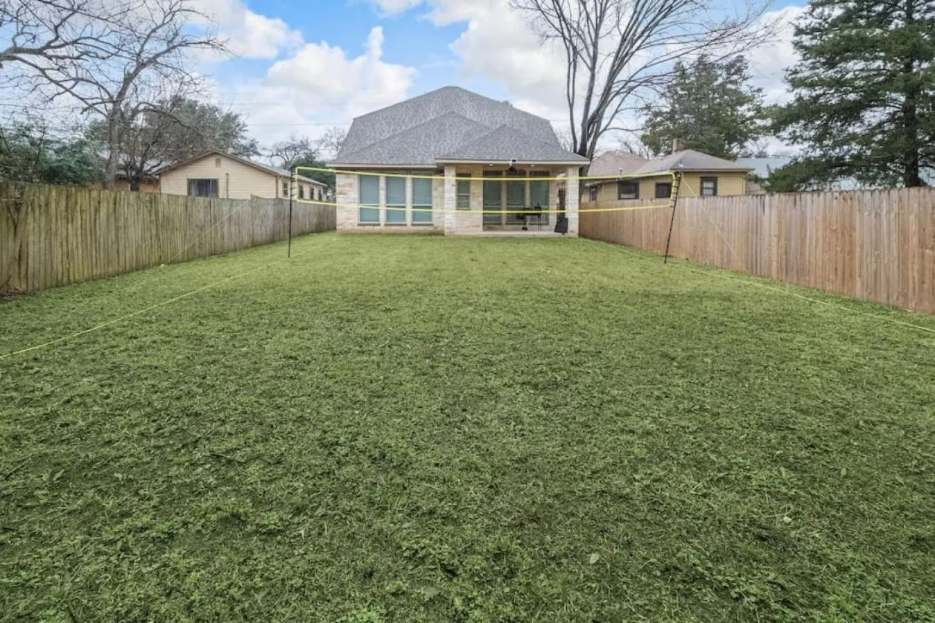 On site in Gorgeous Downtown 4 Bedroom