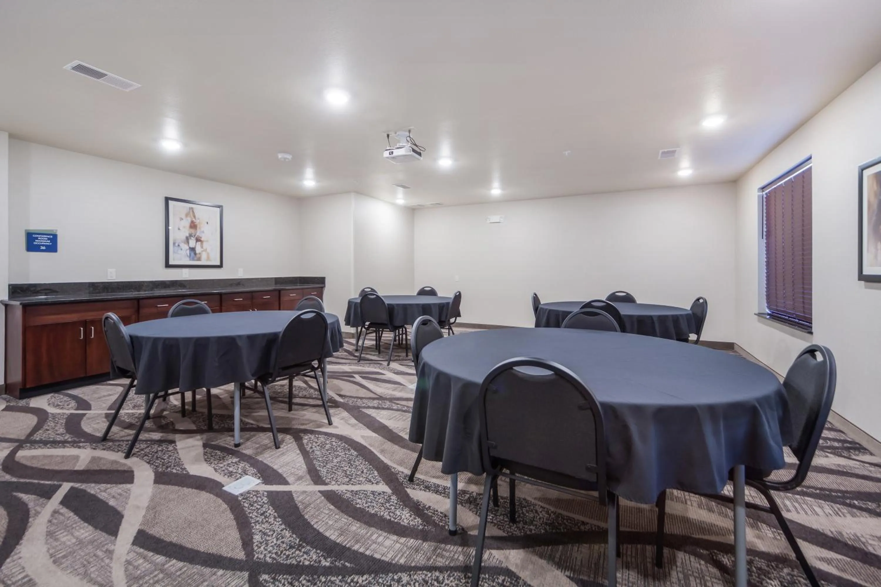 Meeting/conference room in Cobblestone Inn & Suites-Fremont