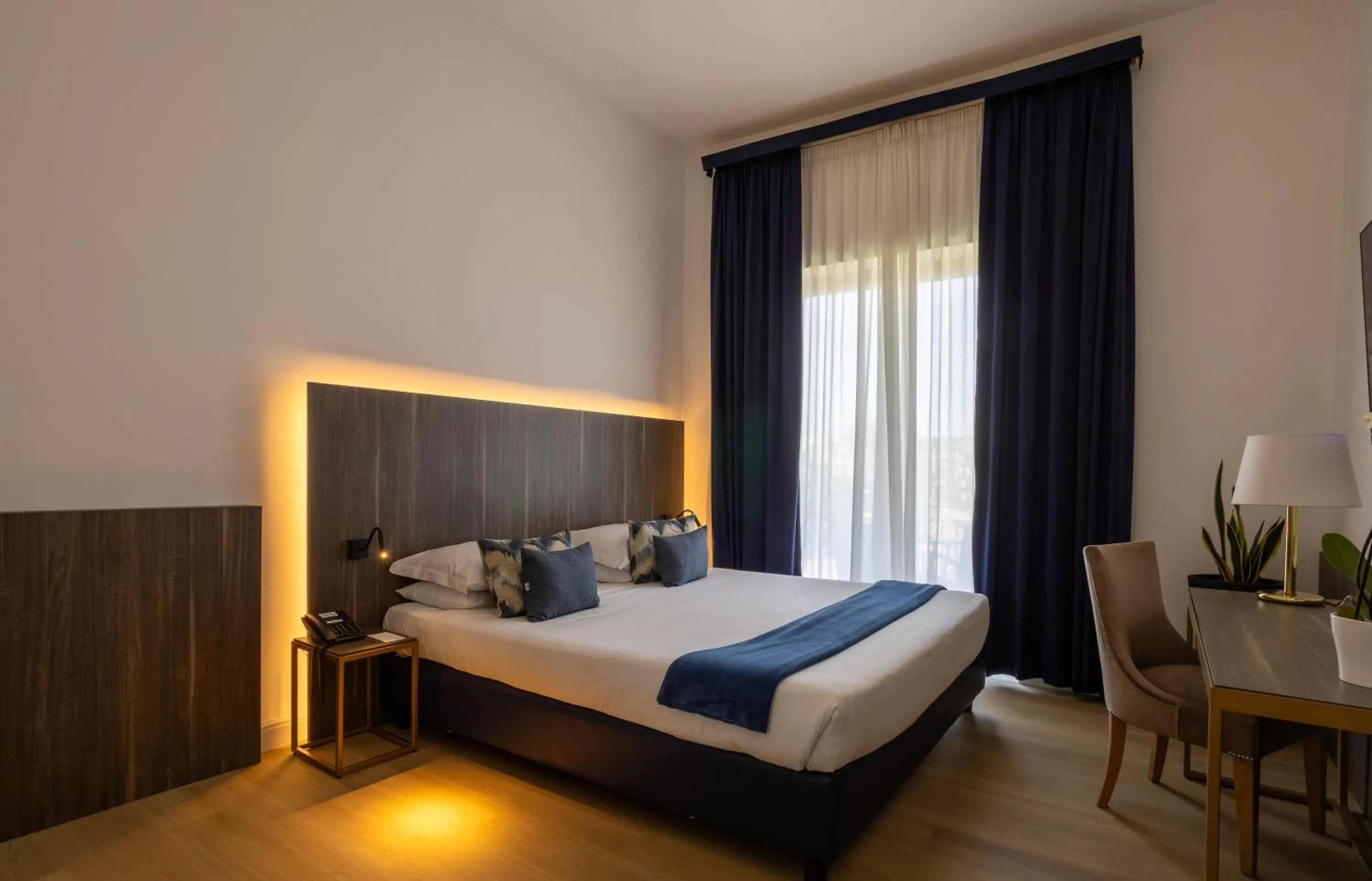 Bedroom, Bed in Grand Hotel Tiberio