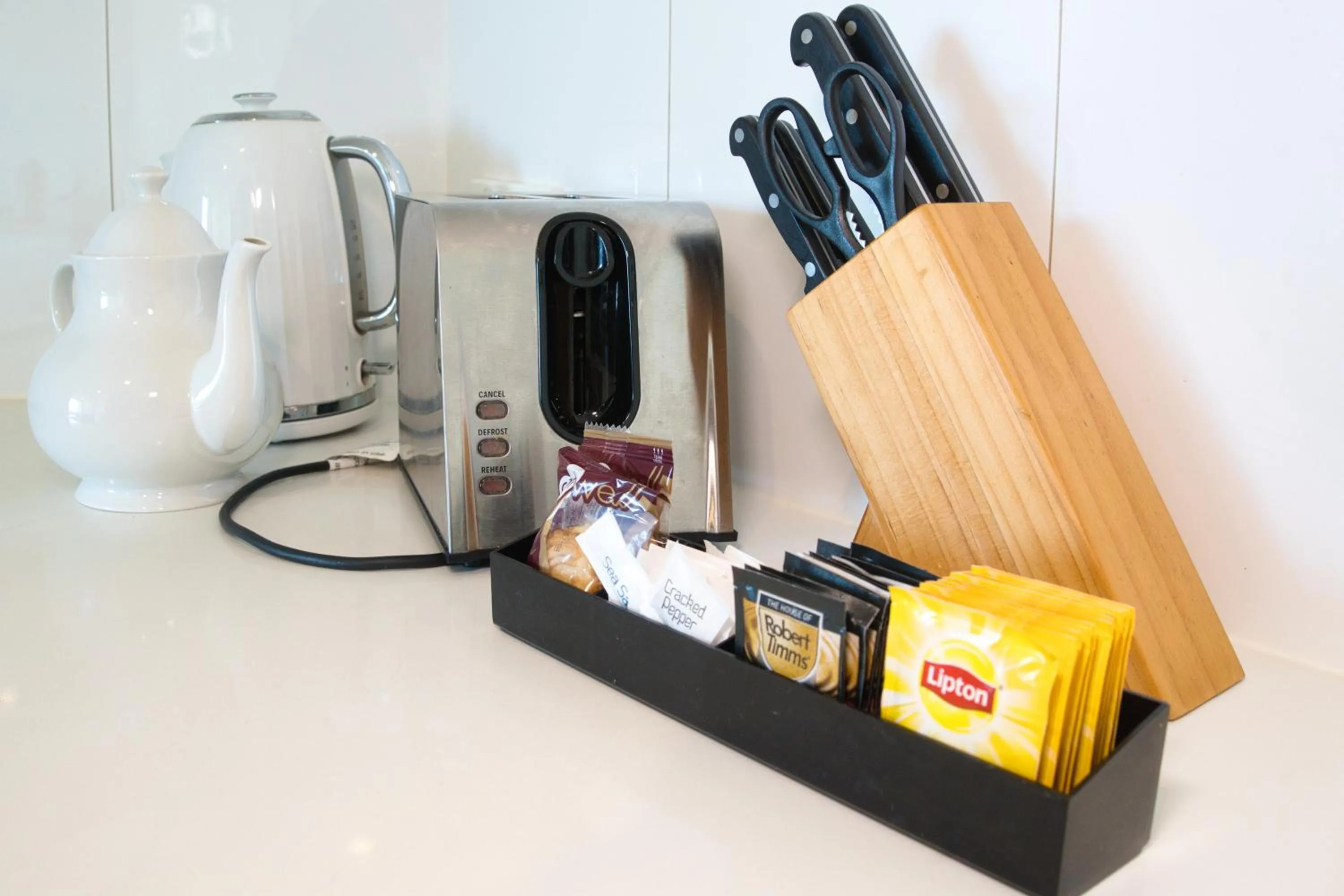 Kitchen or kitchenette in Park Avenue - IKON Glen Waverley