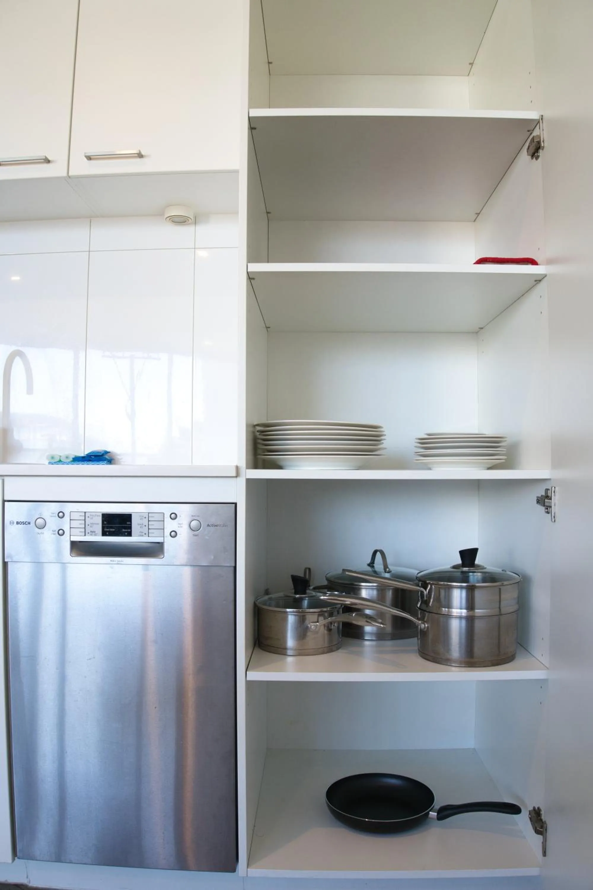 Kitchen or kitchenette in Park Avenue - IKON Glen Waverley
