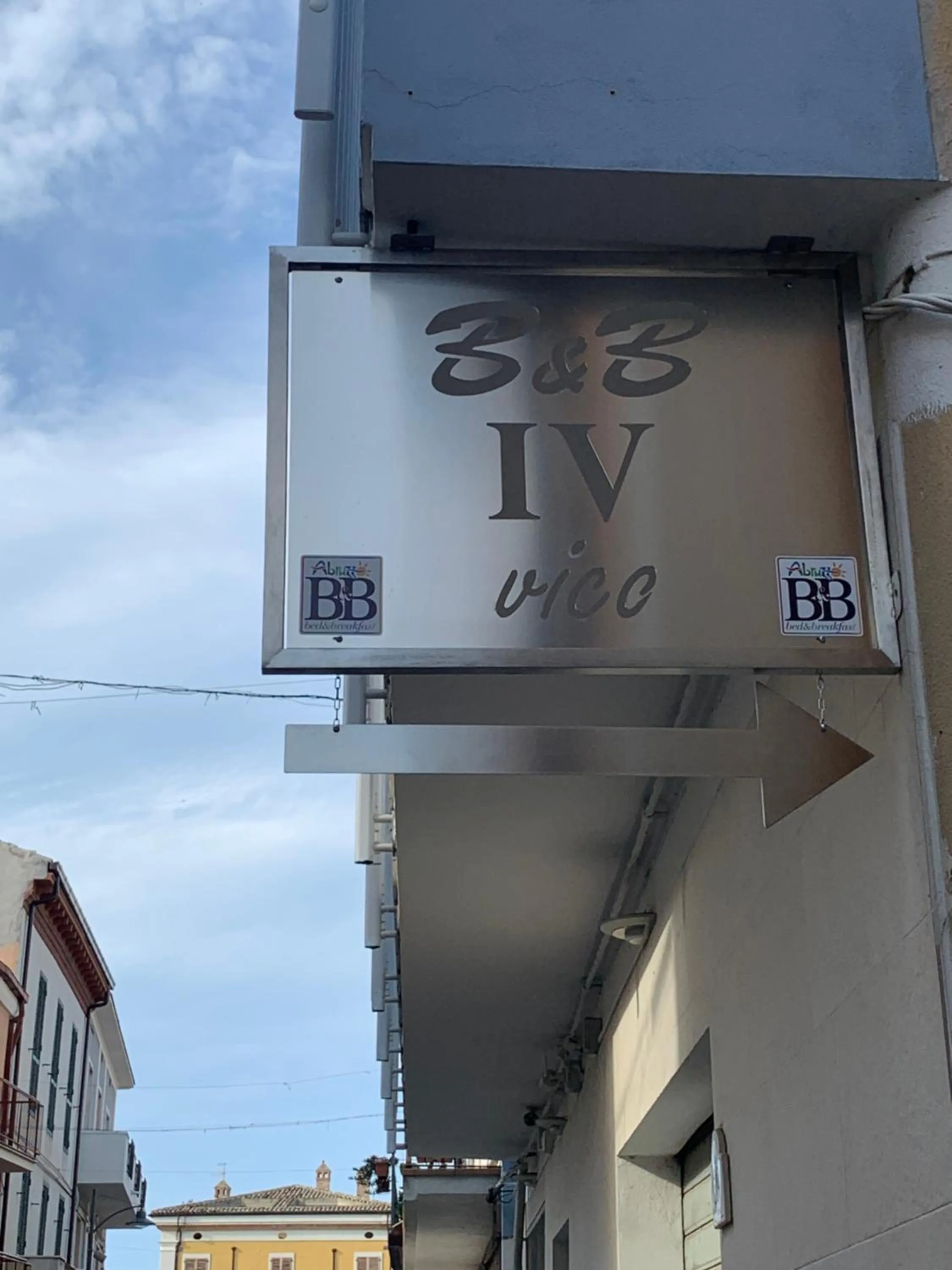 B&B IV Vico