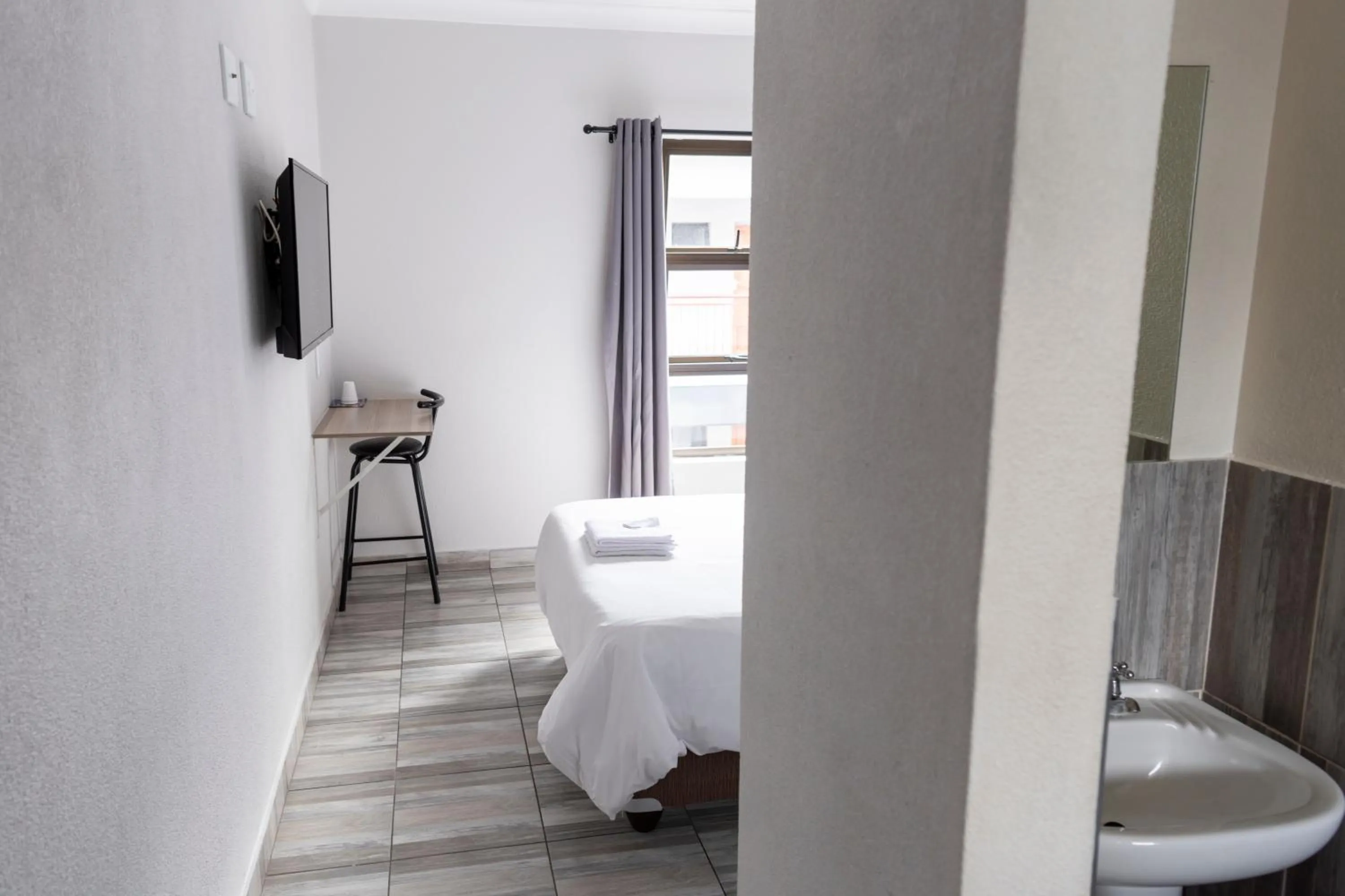 TV and multimedia, Bed in Ecomotel Kempton Park