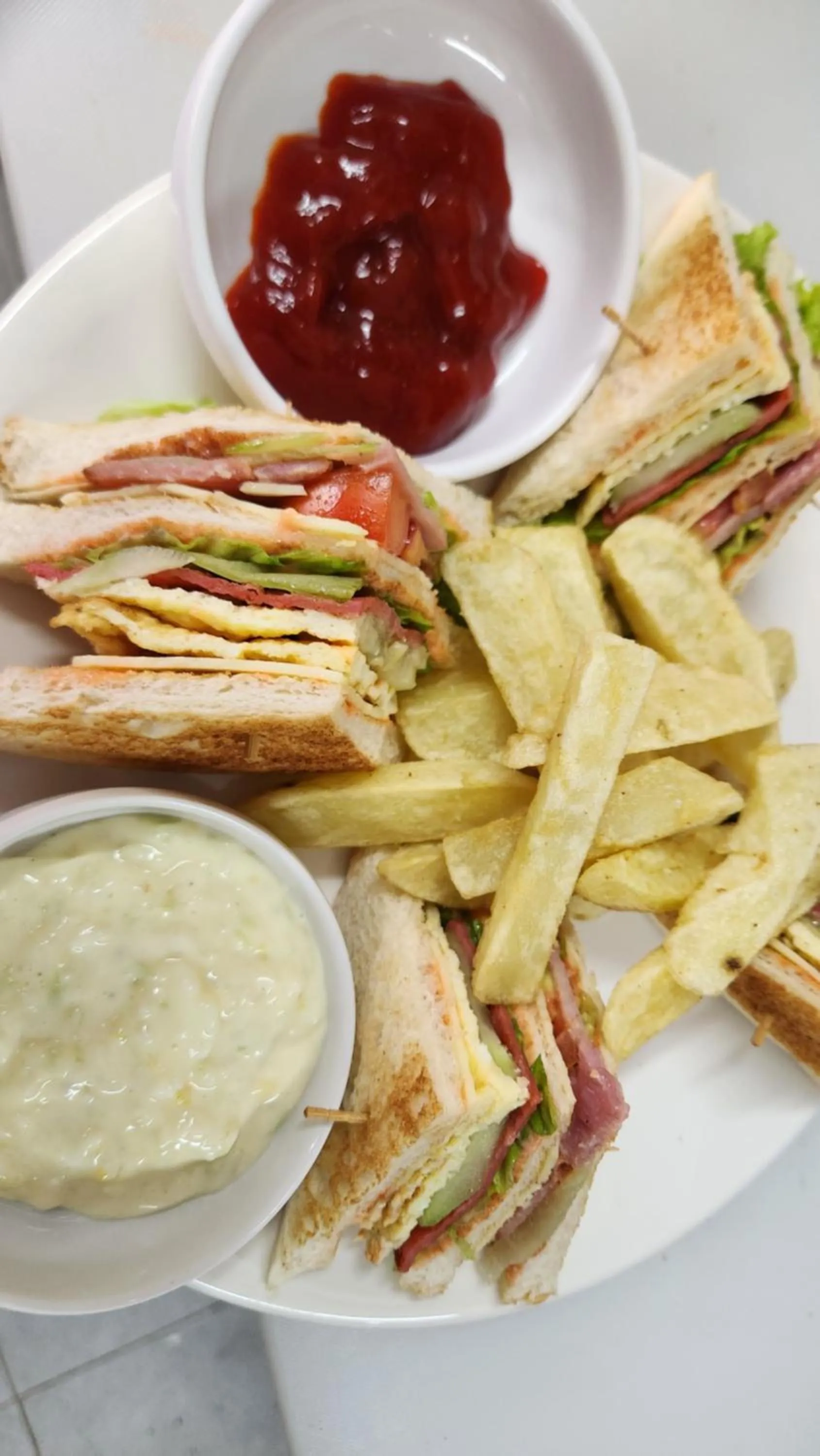 Restaurant/places to eat in Csm Clark Hotel