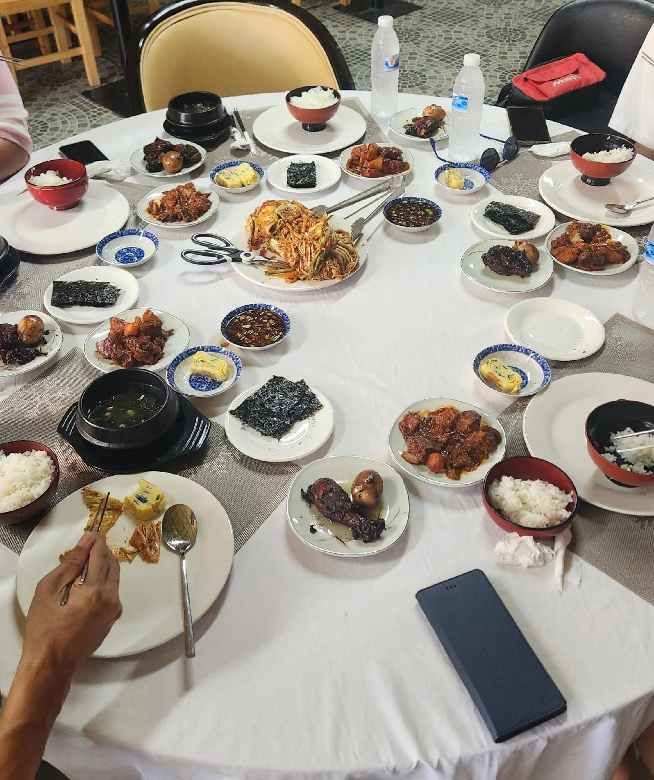 Restaurant/places to eat in Csm Clark Hotel