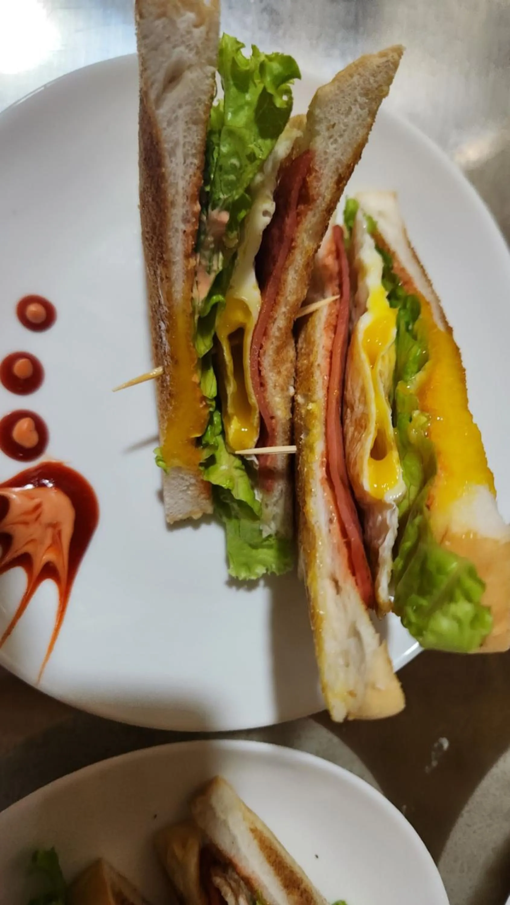 Restaurant/places to eat in Csm Clark Hotel