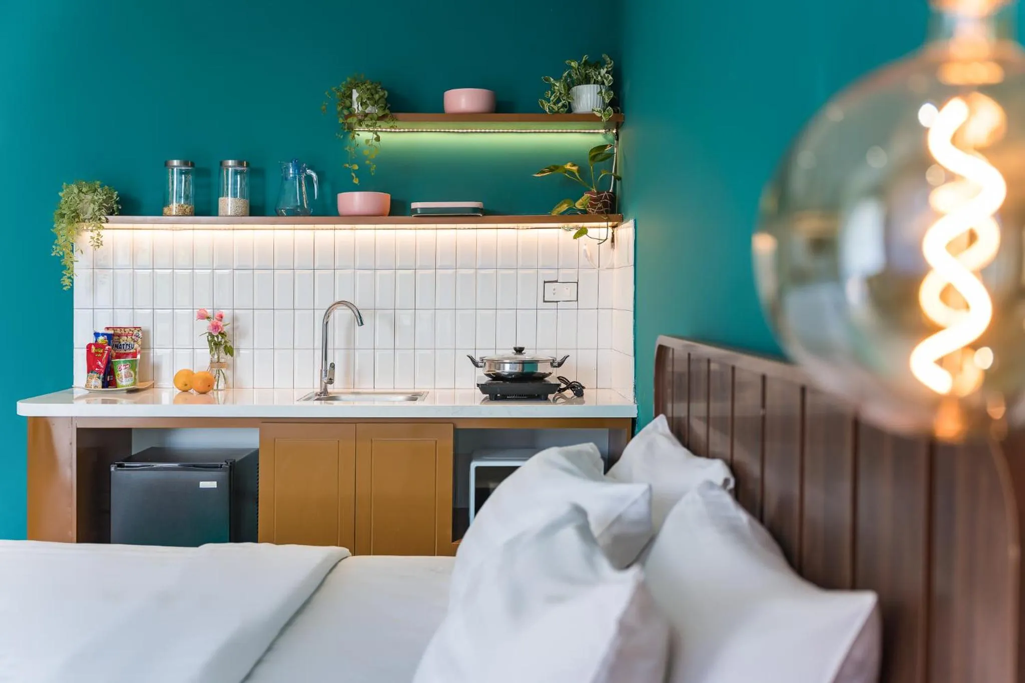 C o r o n a Hanoi House