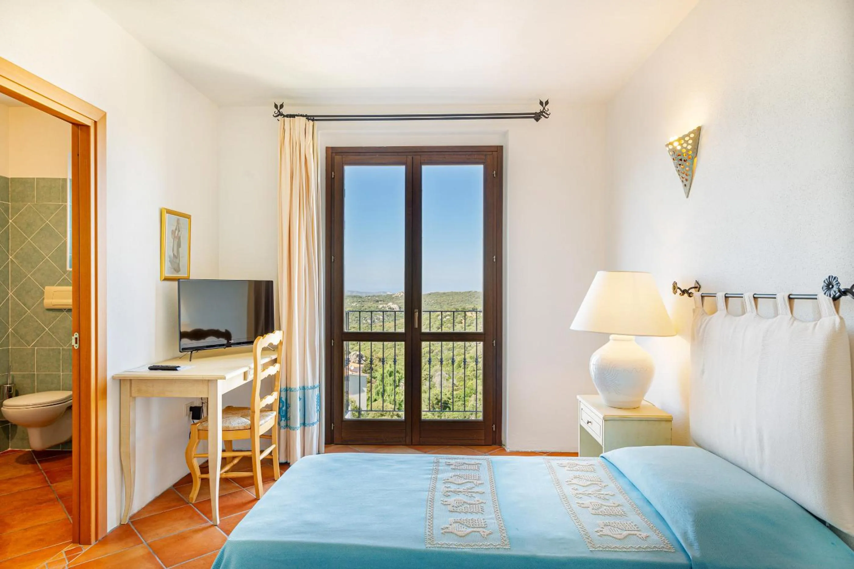 Bed in Hotel San Trano