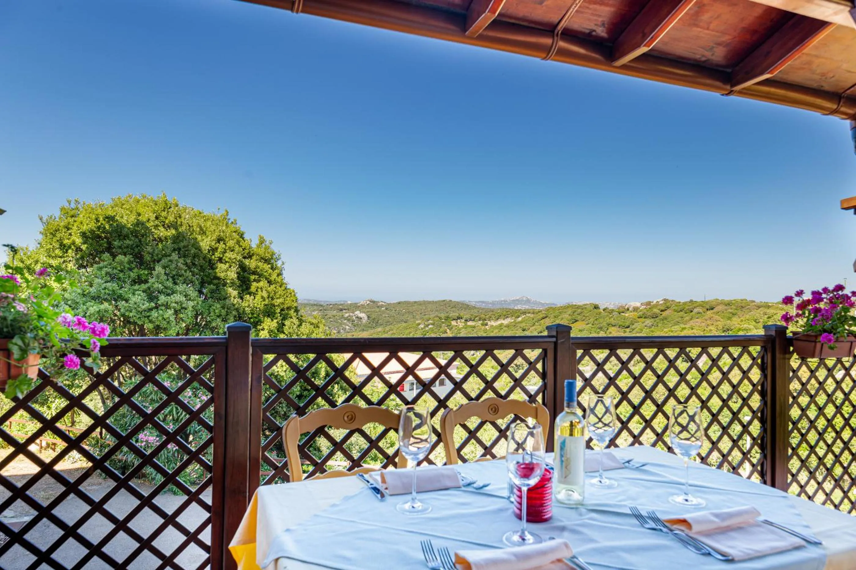 Restaurant/places to eat in Hotel San Trano