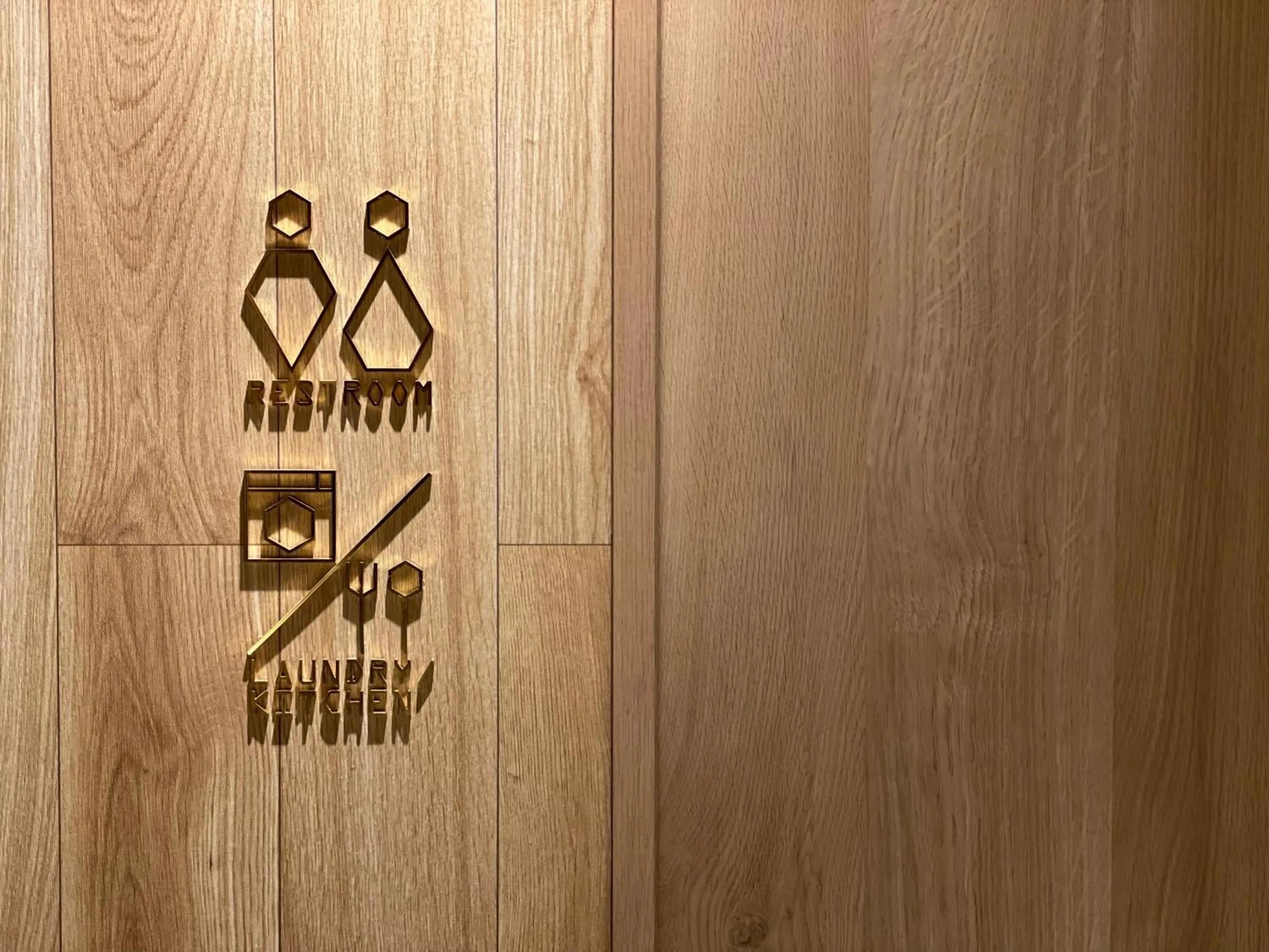 Restaurant/places to eat in R Hotel Namba