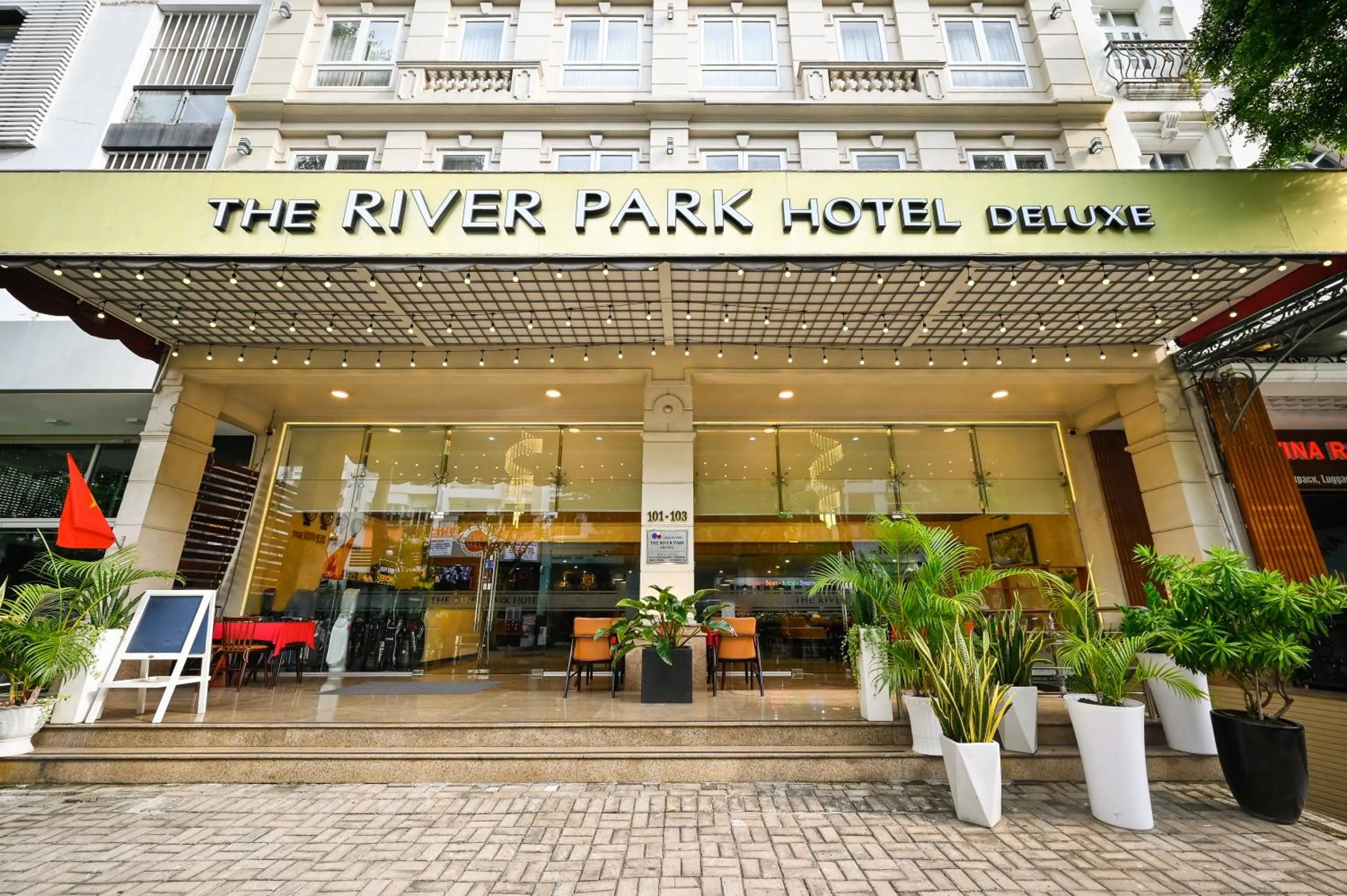 The River Park Hotel
