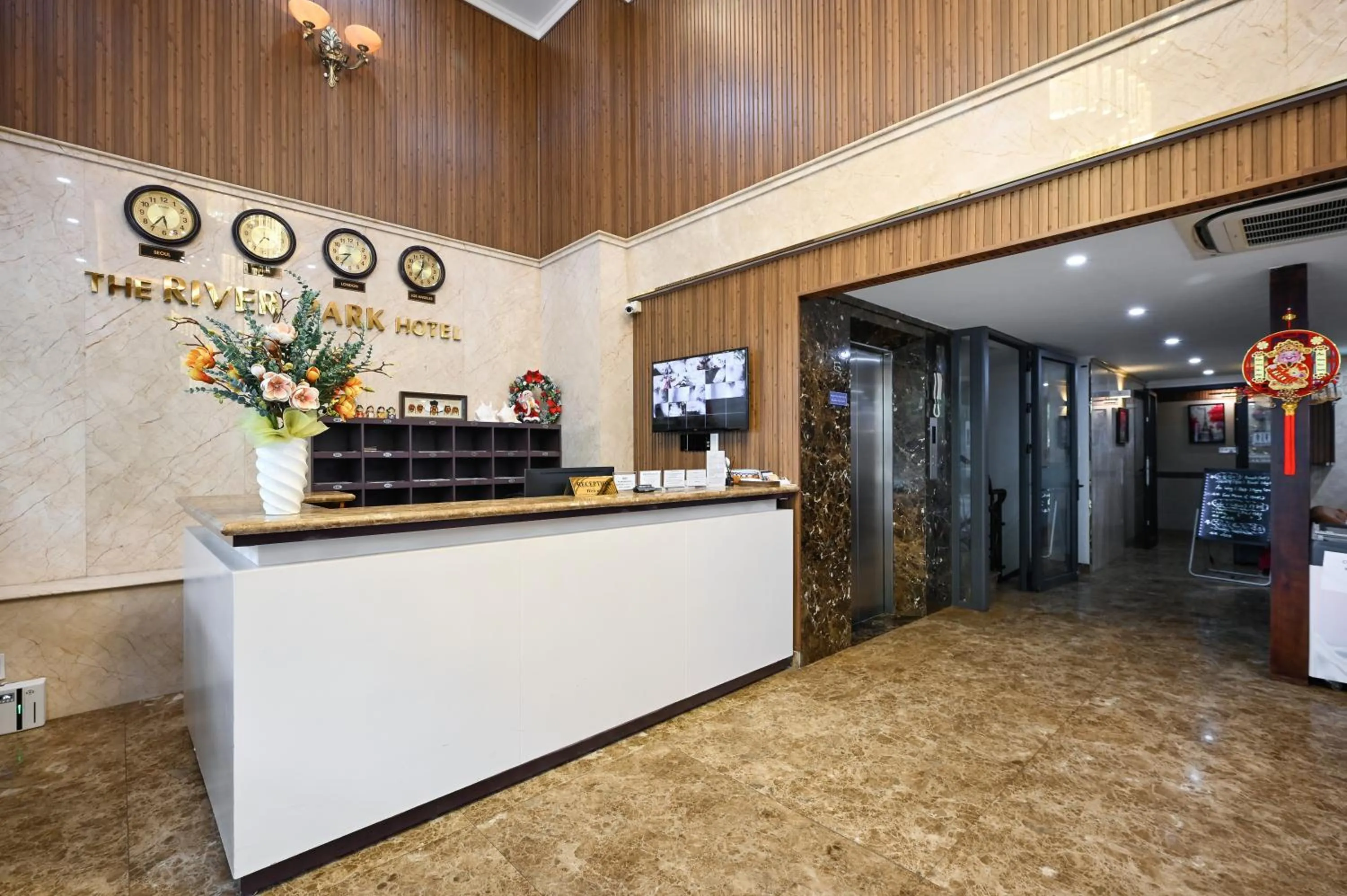 The River Park Hotel