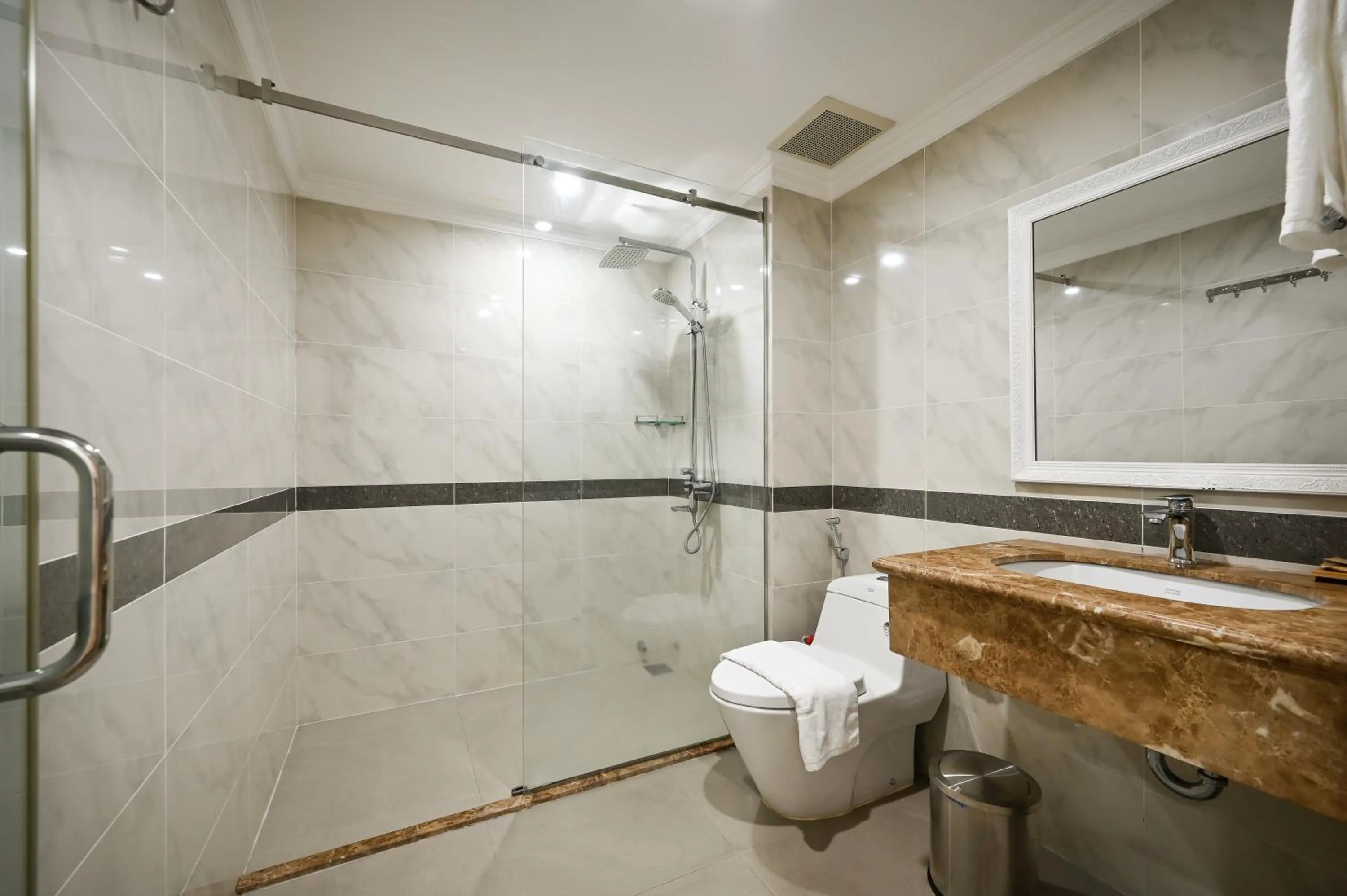 The River Park Hotel