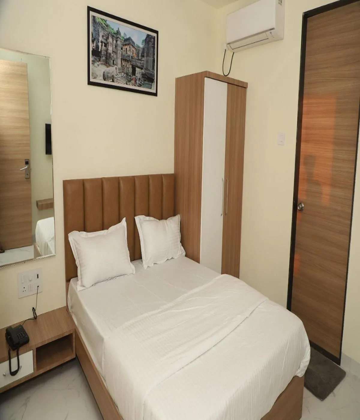 Bedroom, Bed in ID Square residency Parbhani