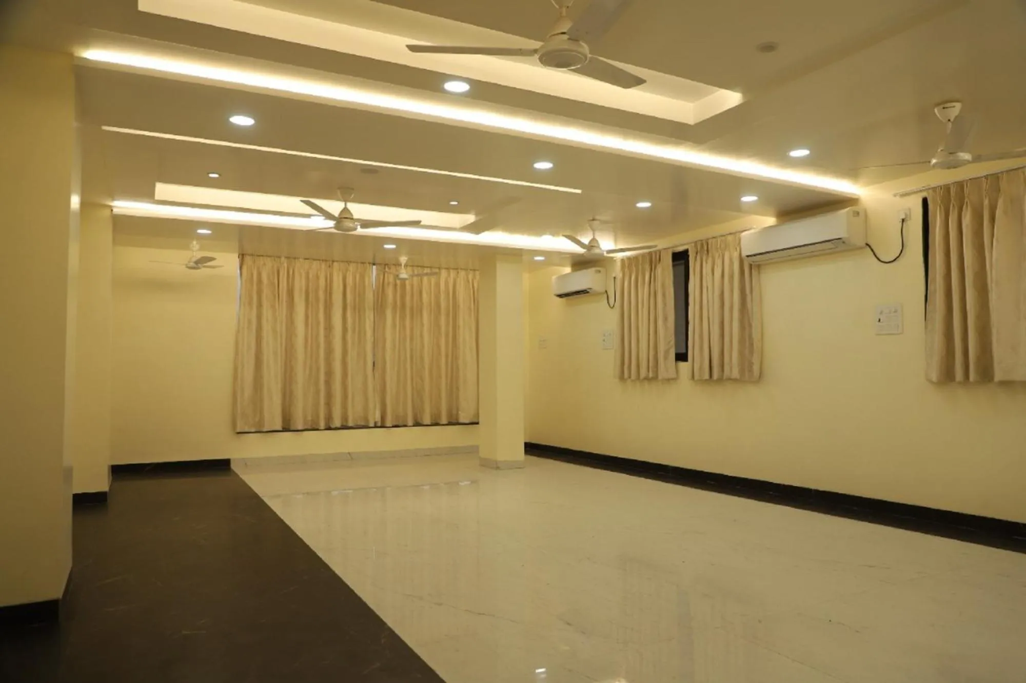 Banquet/Function facilities in ID Square residency Parbhani