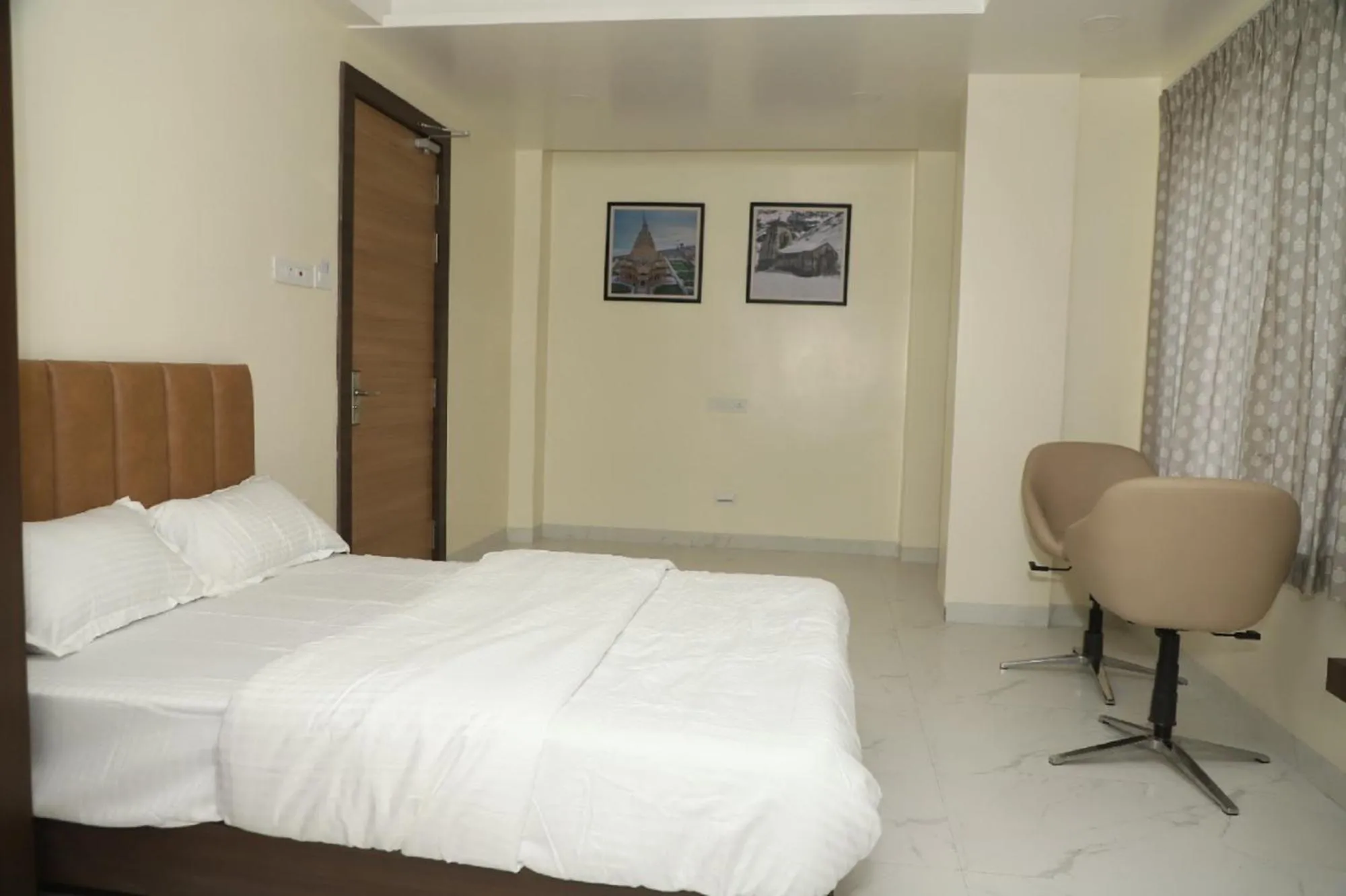Photo of the whole room, Bed in ID Square residency Parbhani