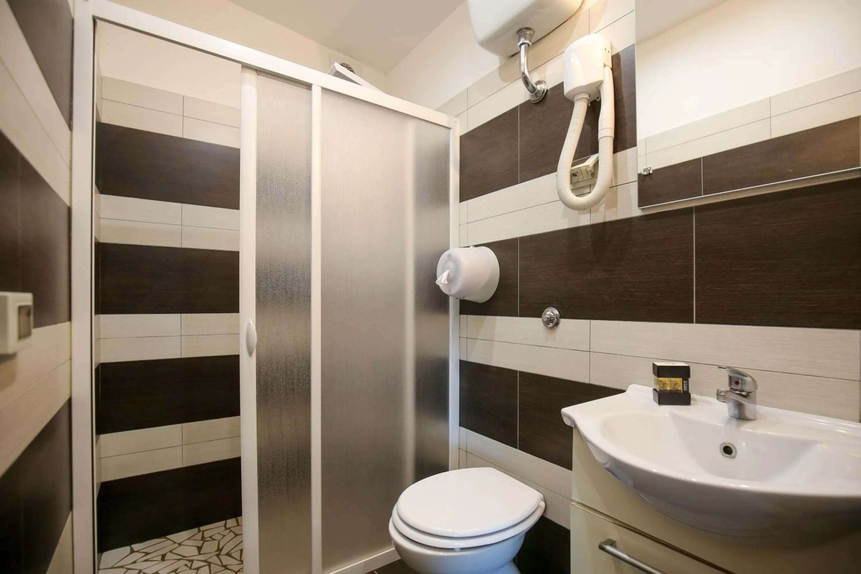 Shower in Village Camping Santa Fortunata - Campogaio