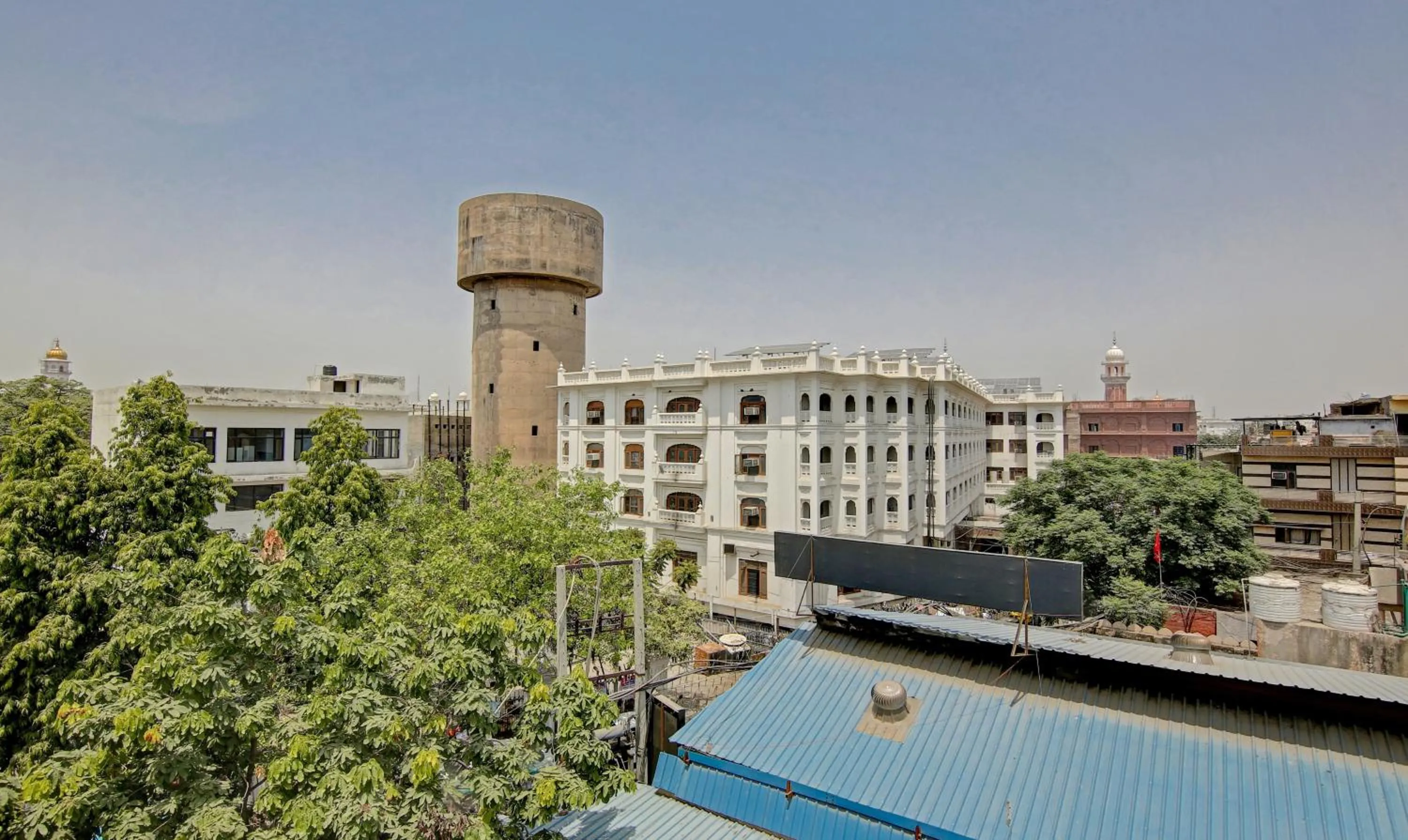 City view in Raj Darbar - 10 Meter From Golden Temple