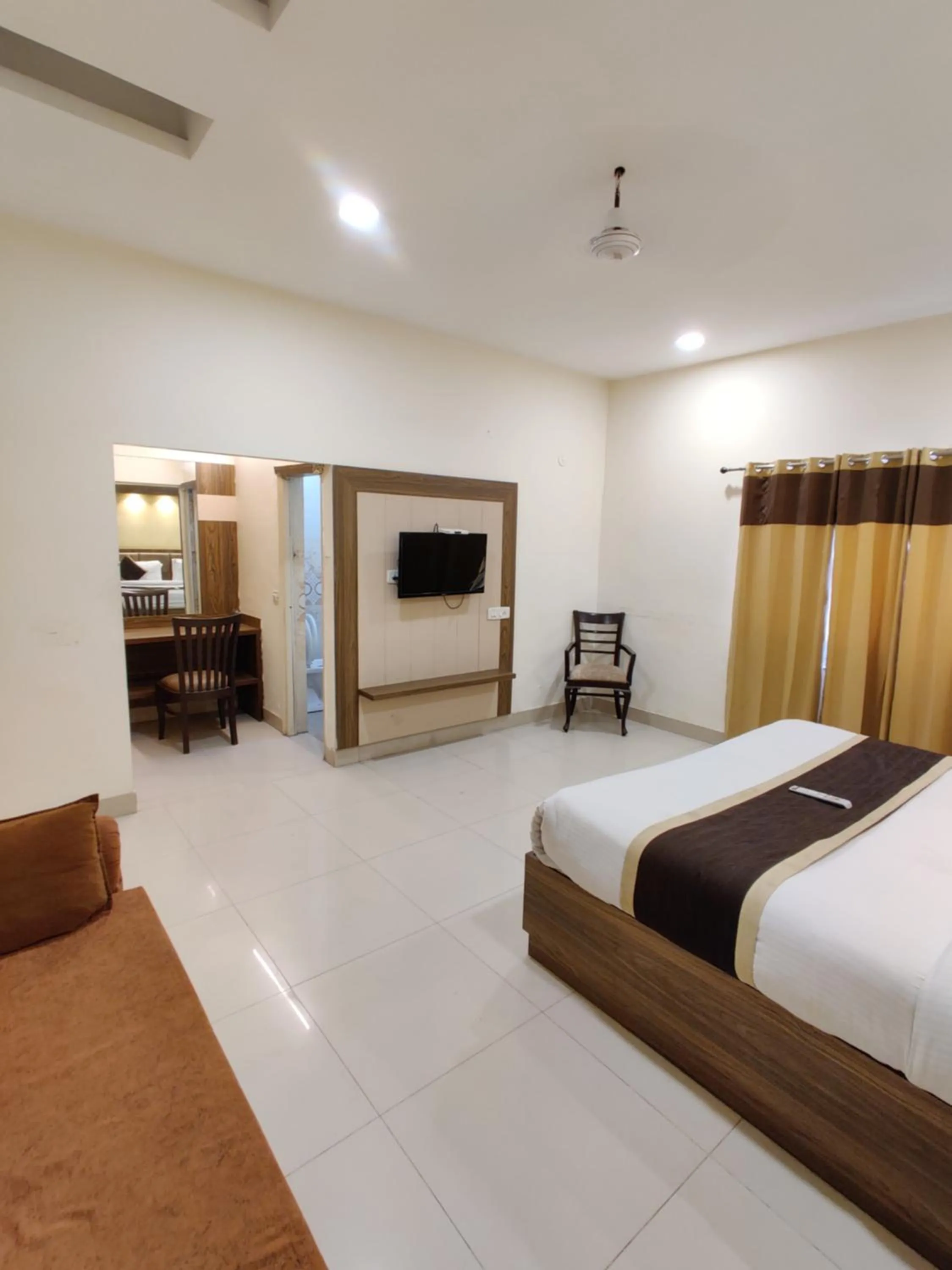 Photo of the whole room, Bed in Raj Darbar - 10 Meter From Golden Temple