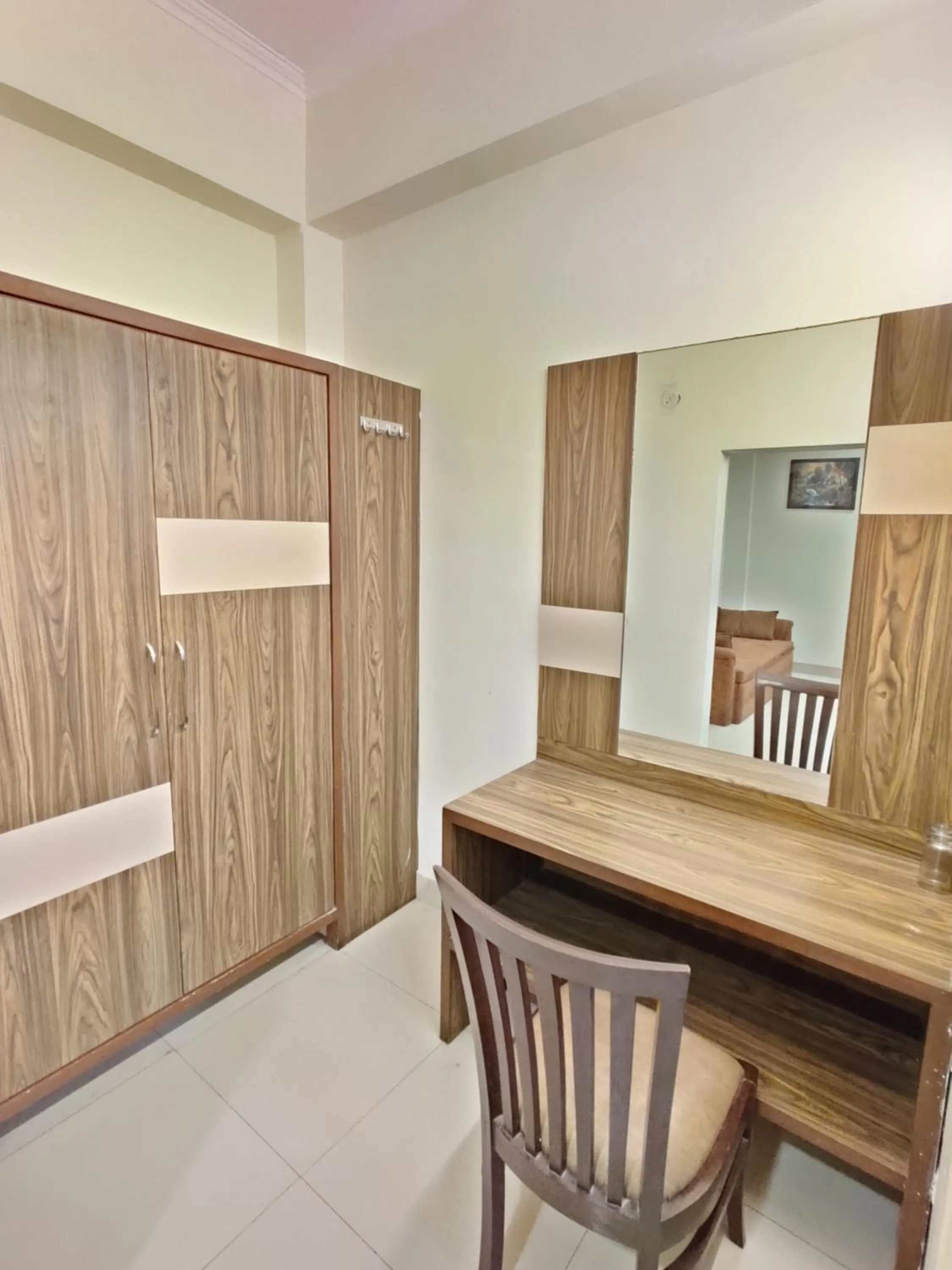 wardrobe in Raj Darbar - 10 Meter From Golden Temple